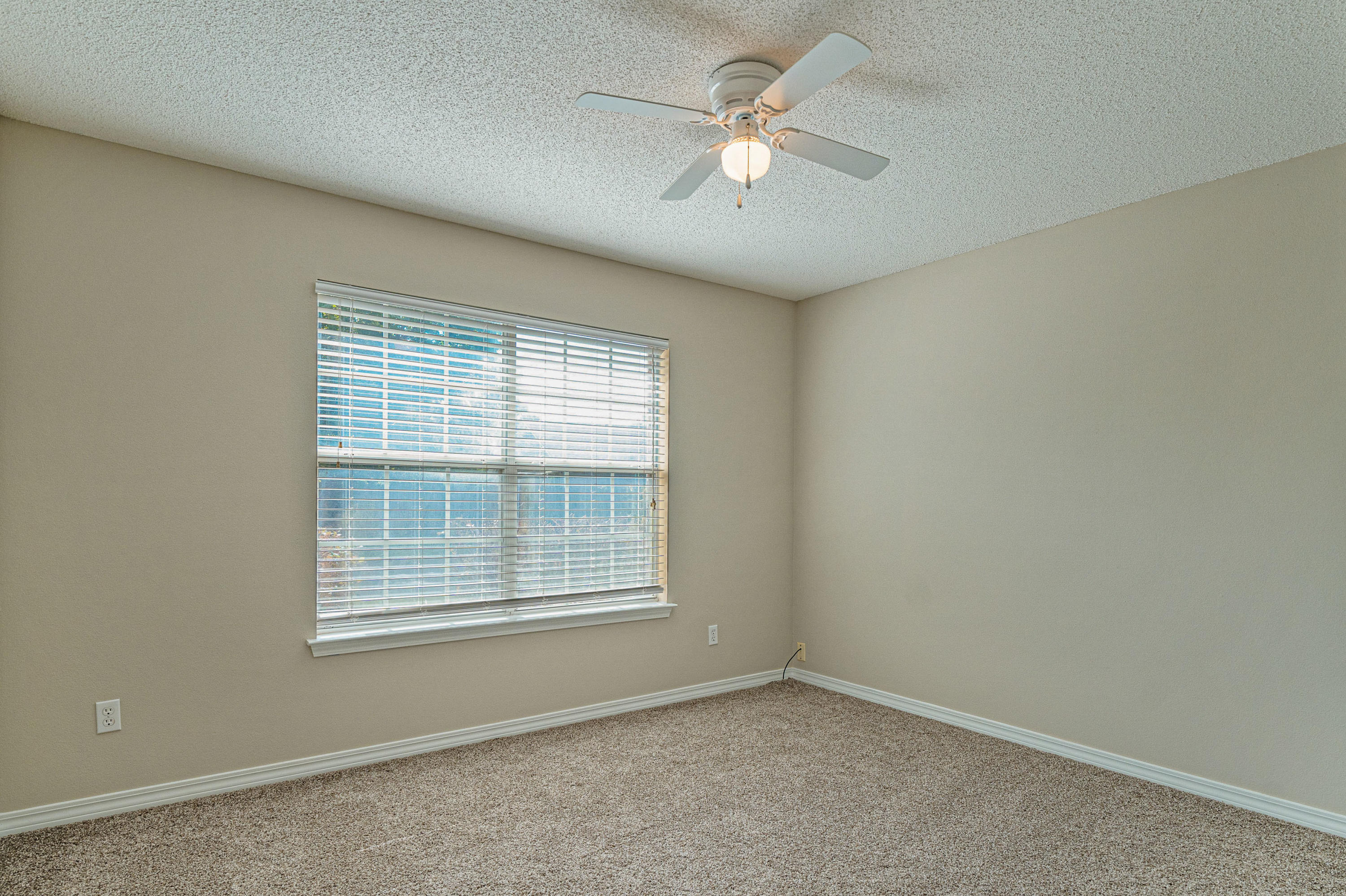 HIDDEN SHORES - Residential