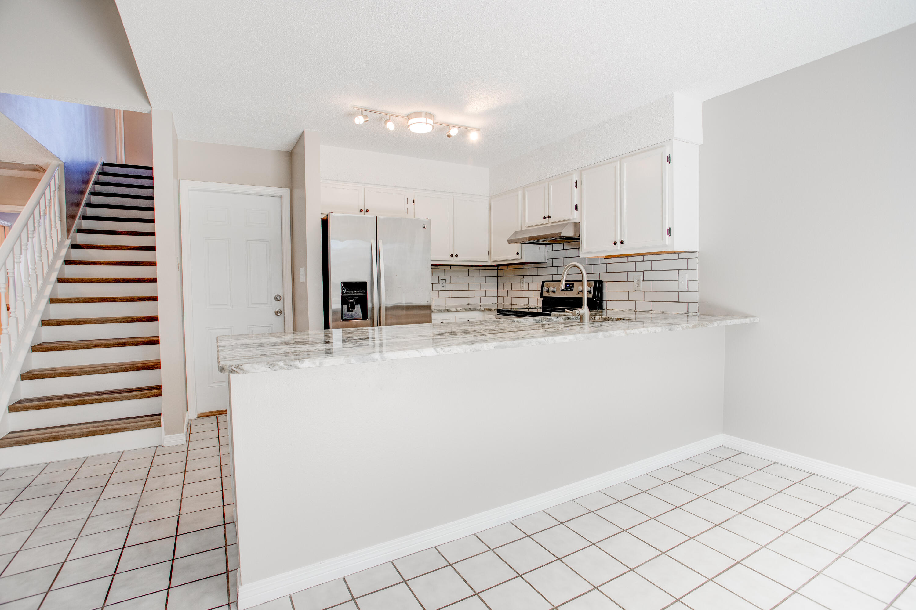 FALCON RIDGE - Residential