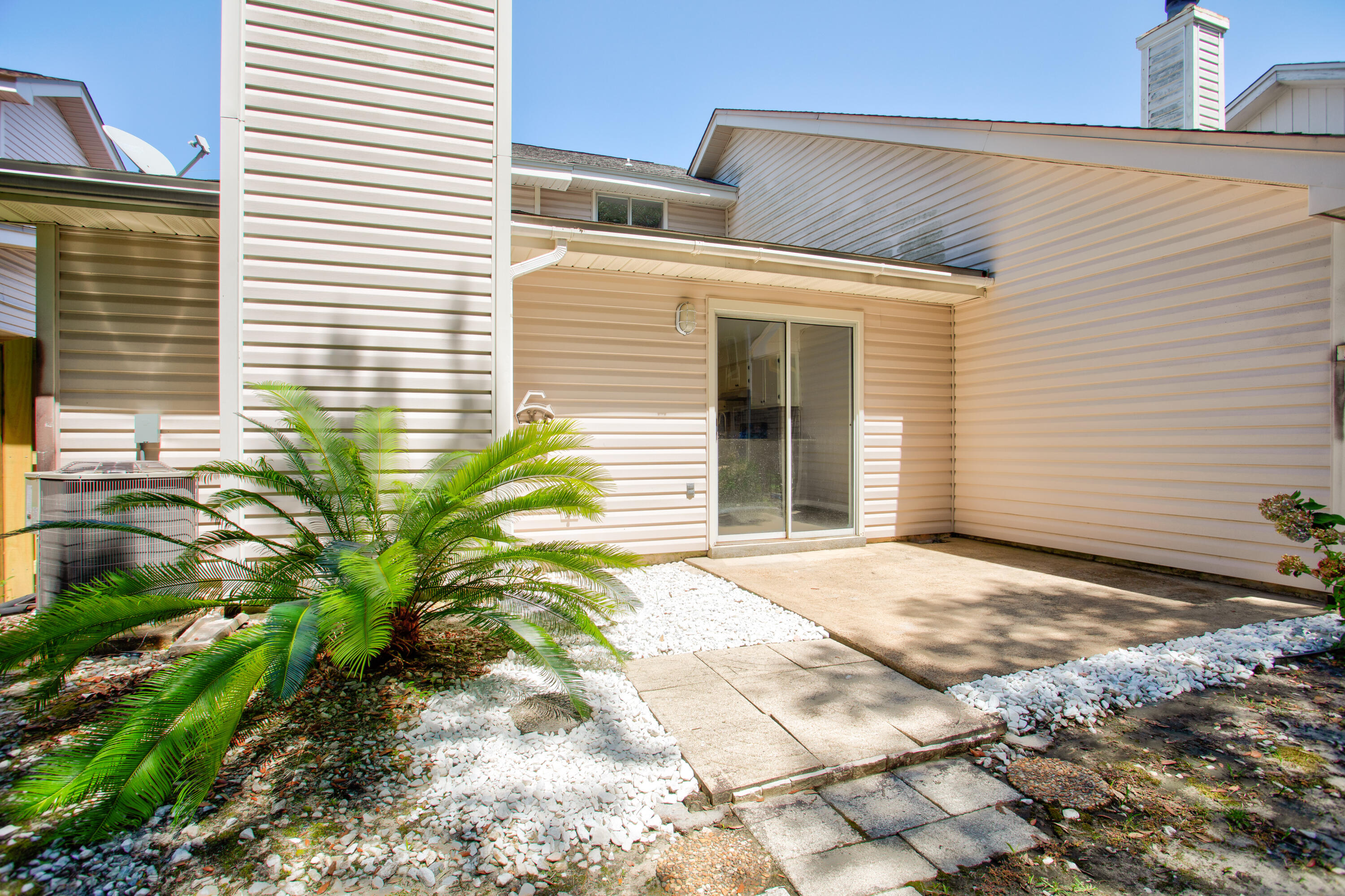FALCON RIDGE - Residential