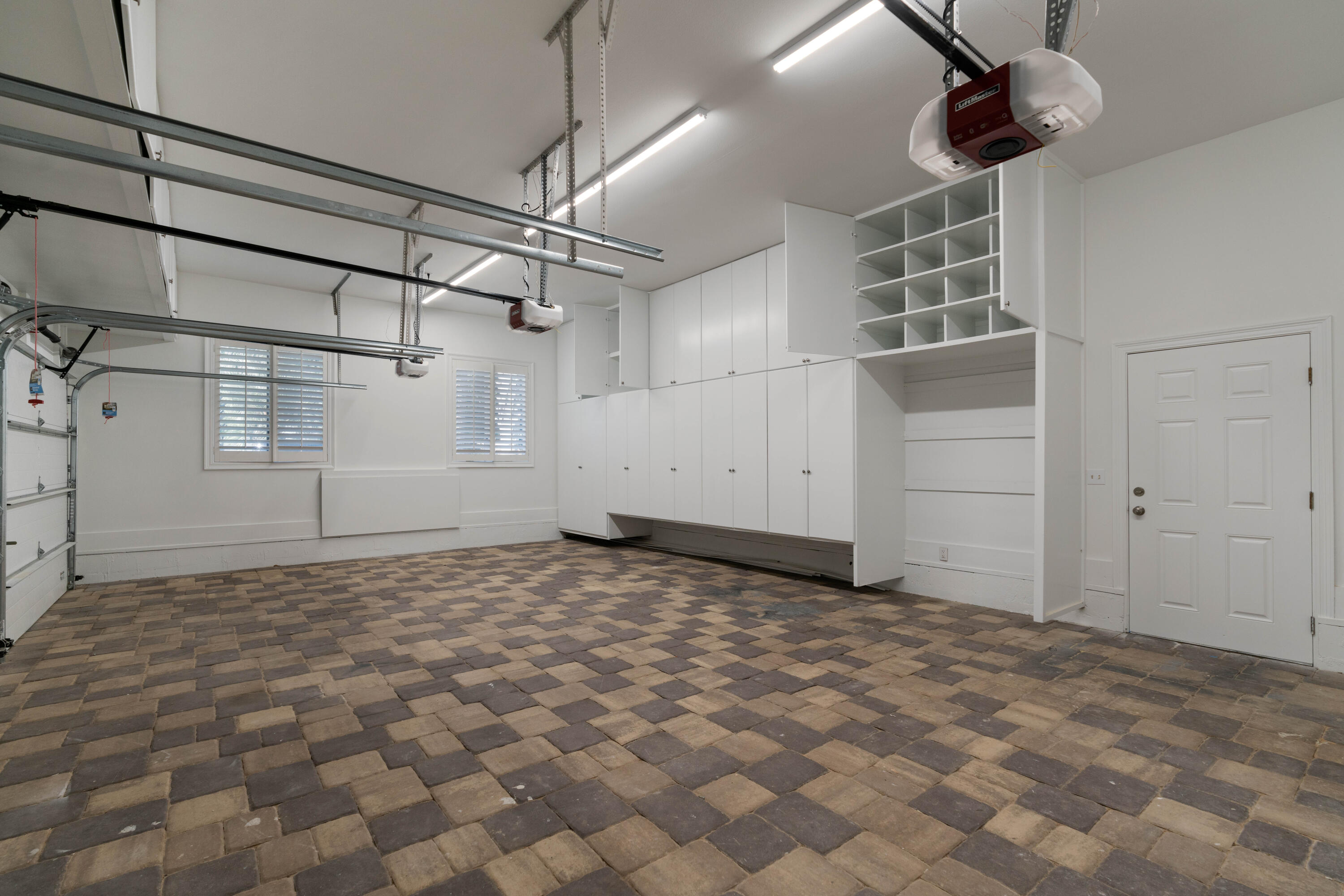 BURNT PINE - Residential