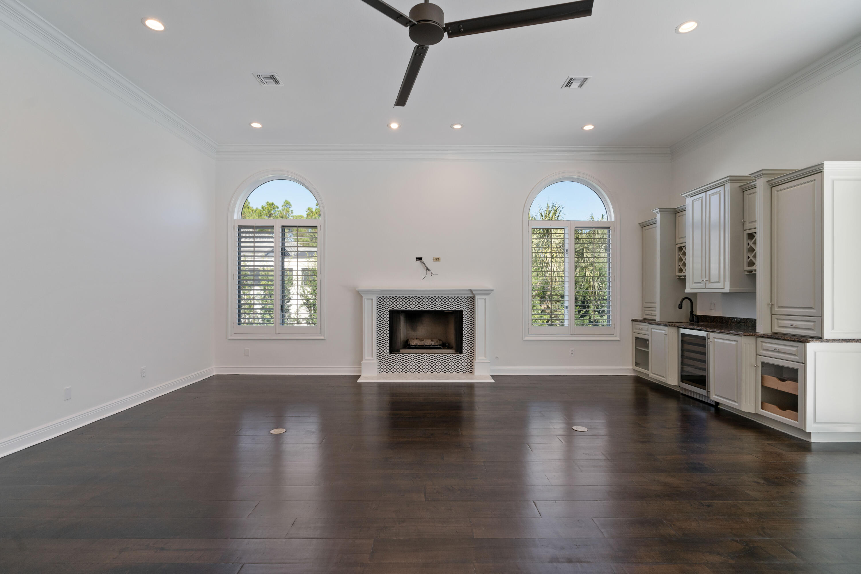 BURNT PINE - Residential