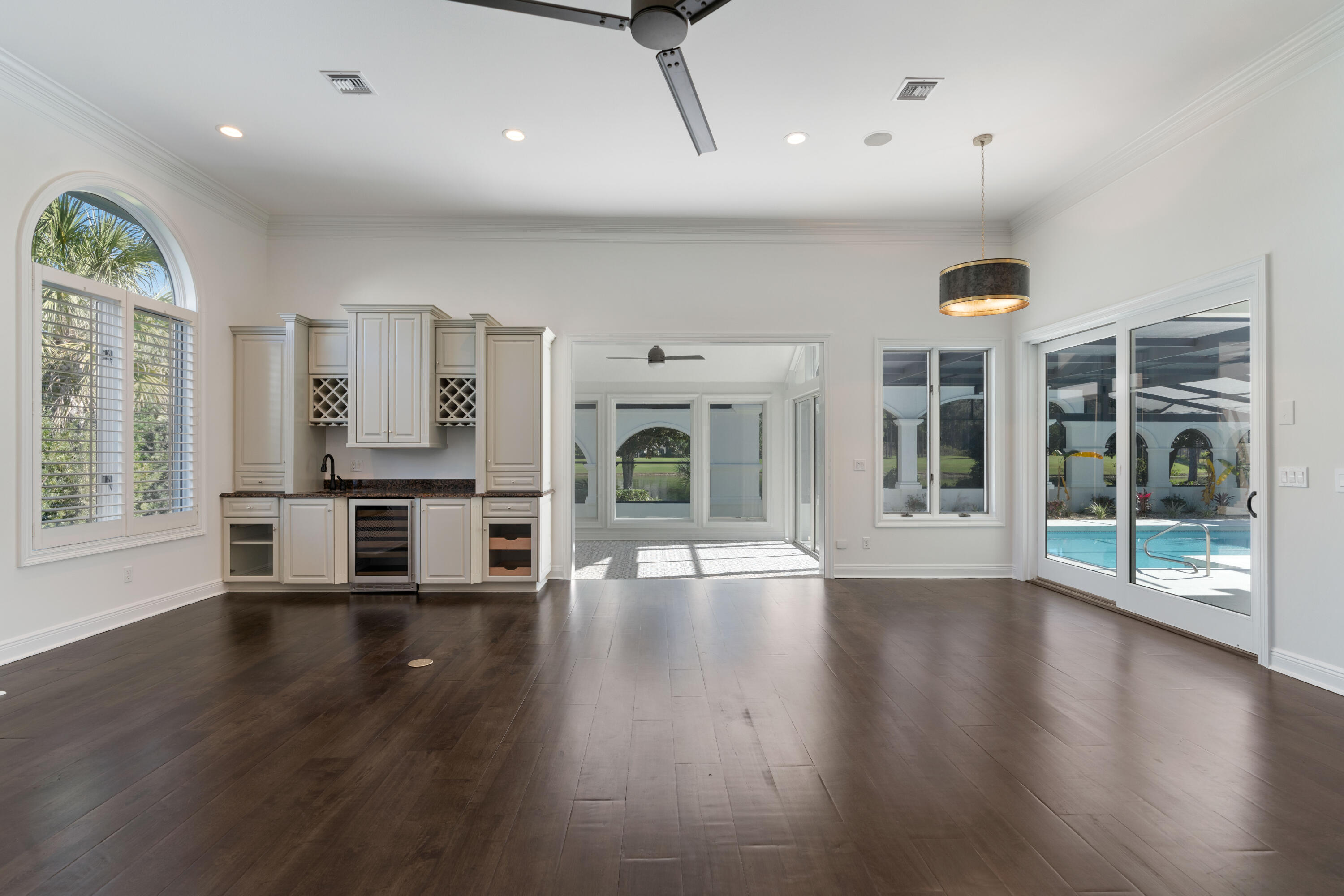 BURNT PINE - Residential
