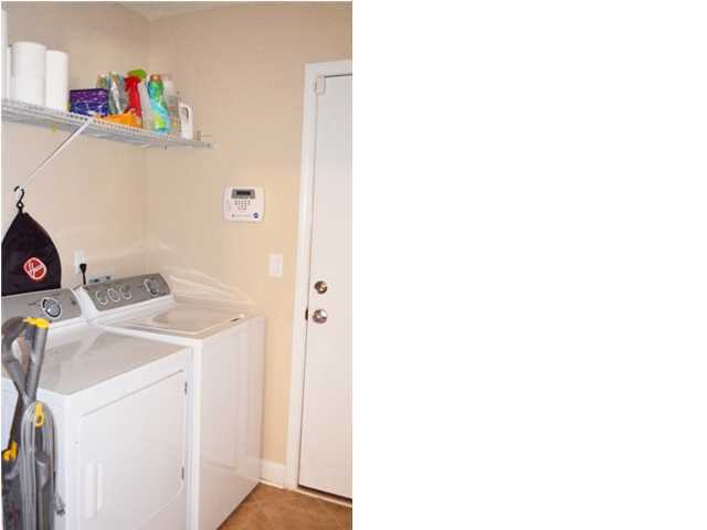 SILVER SPRINGS EST - Residential