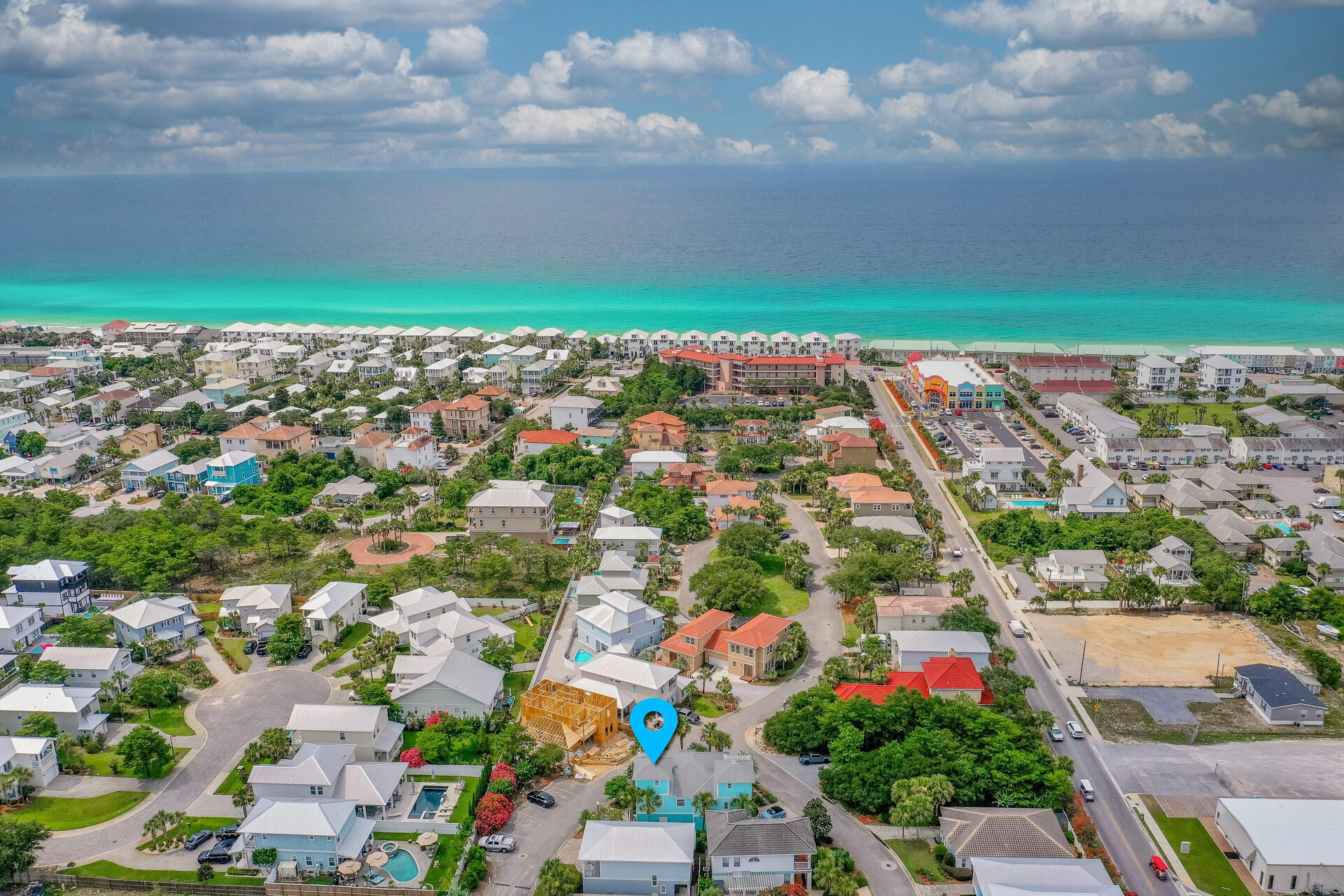 EMERALD WATERS VILLAGE - Residential