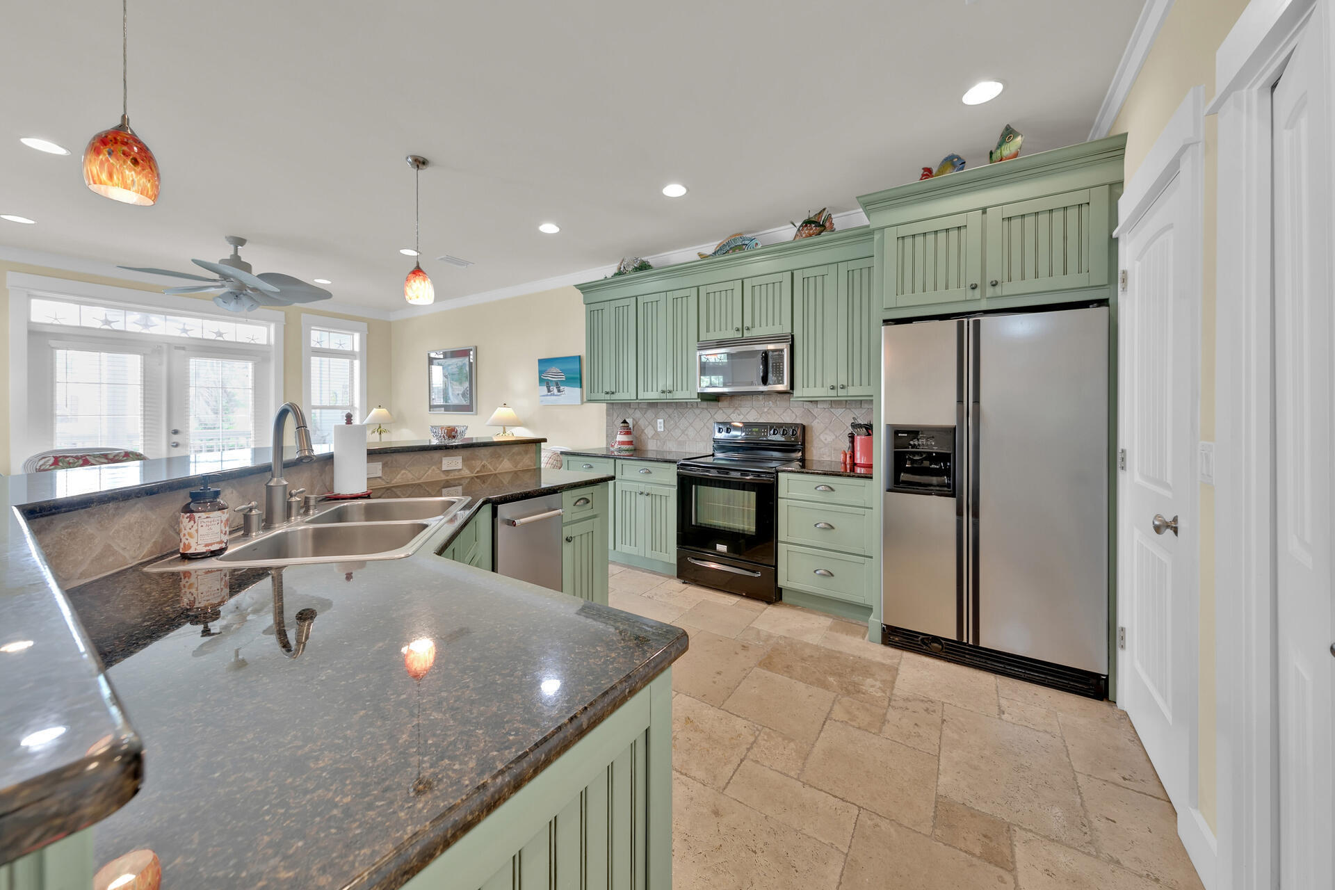 EMERALD WATERS VILLAGE - Residential
