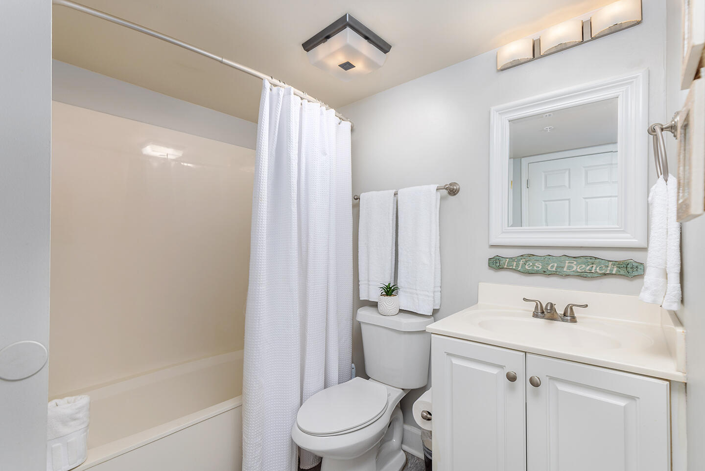 PELICAN ISLE - Residential