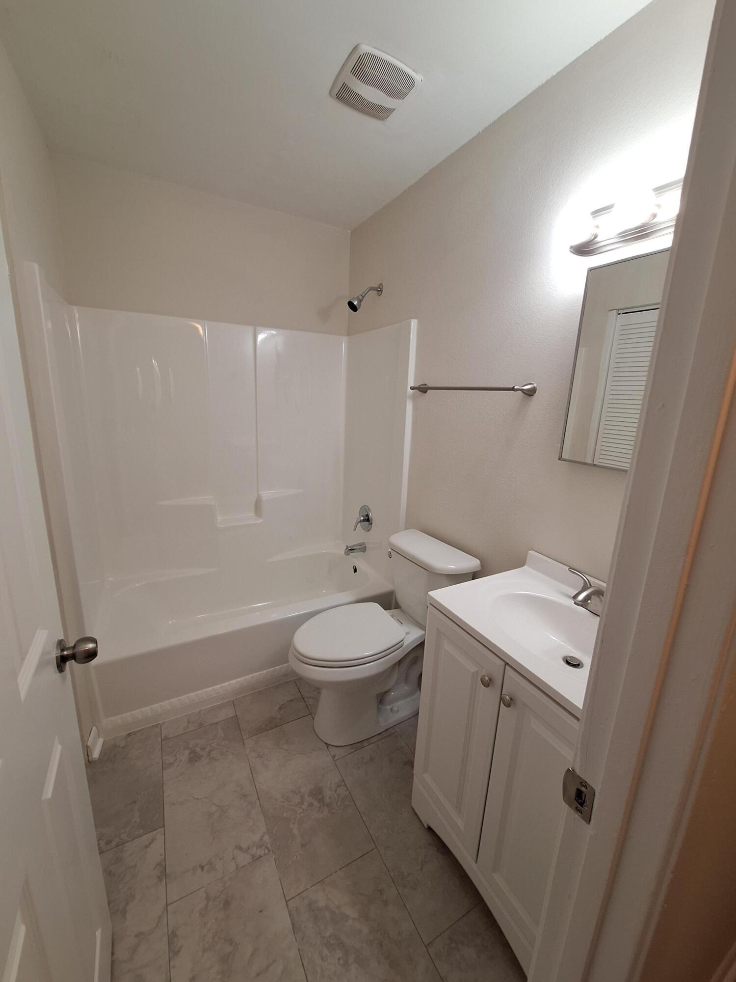 WYNNEHAVEN BCH EST LOT 15 BLK 23 - Residential
