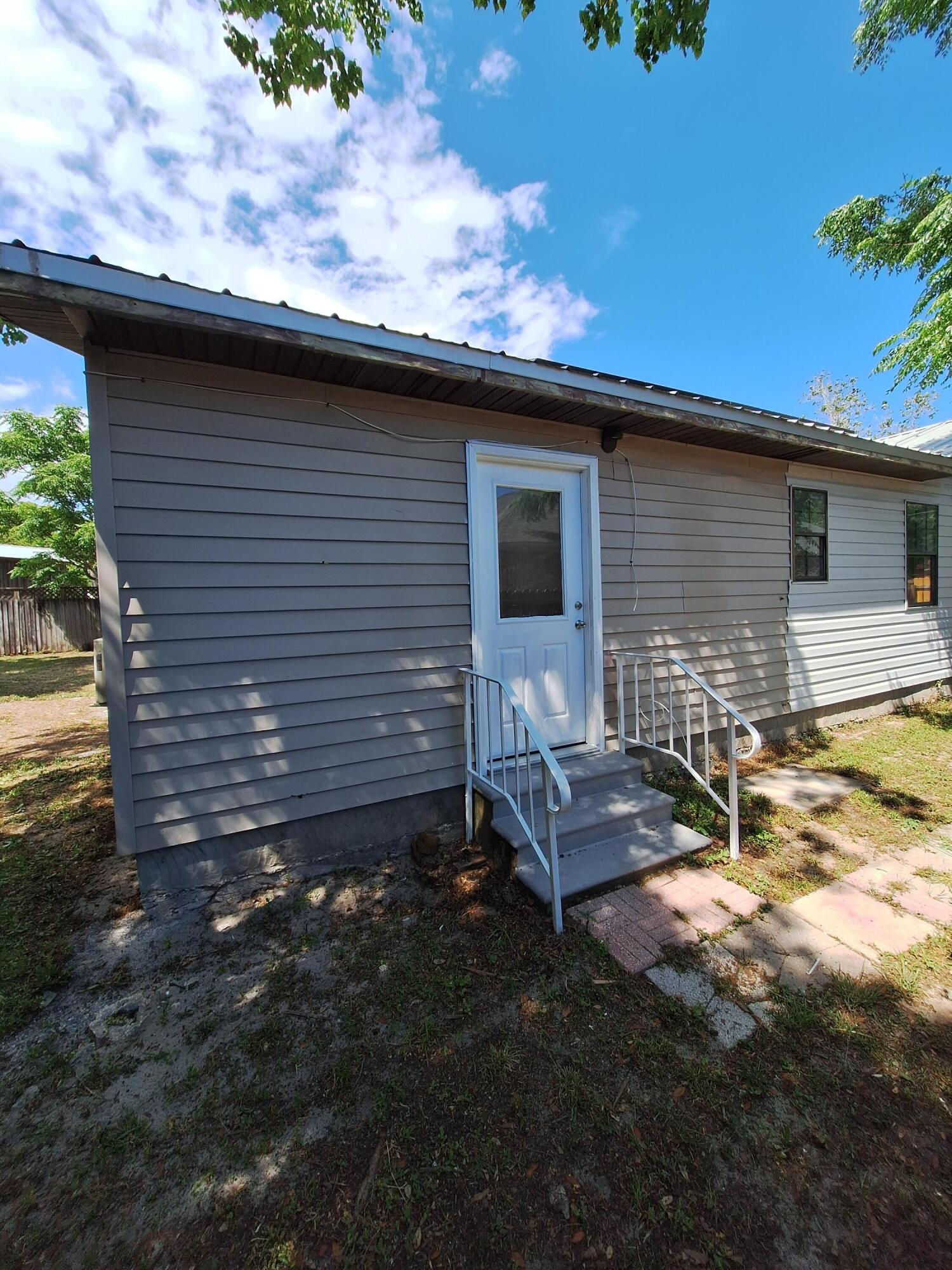 WYNNEHAVEN BCH EST LOT 15 BLK 23 - Residential