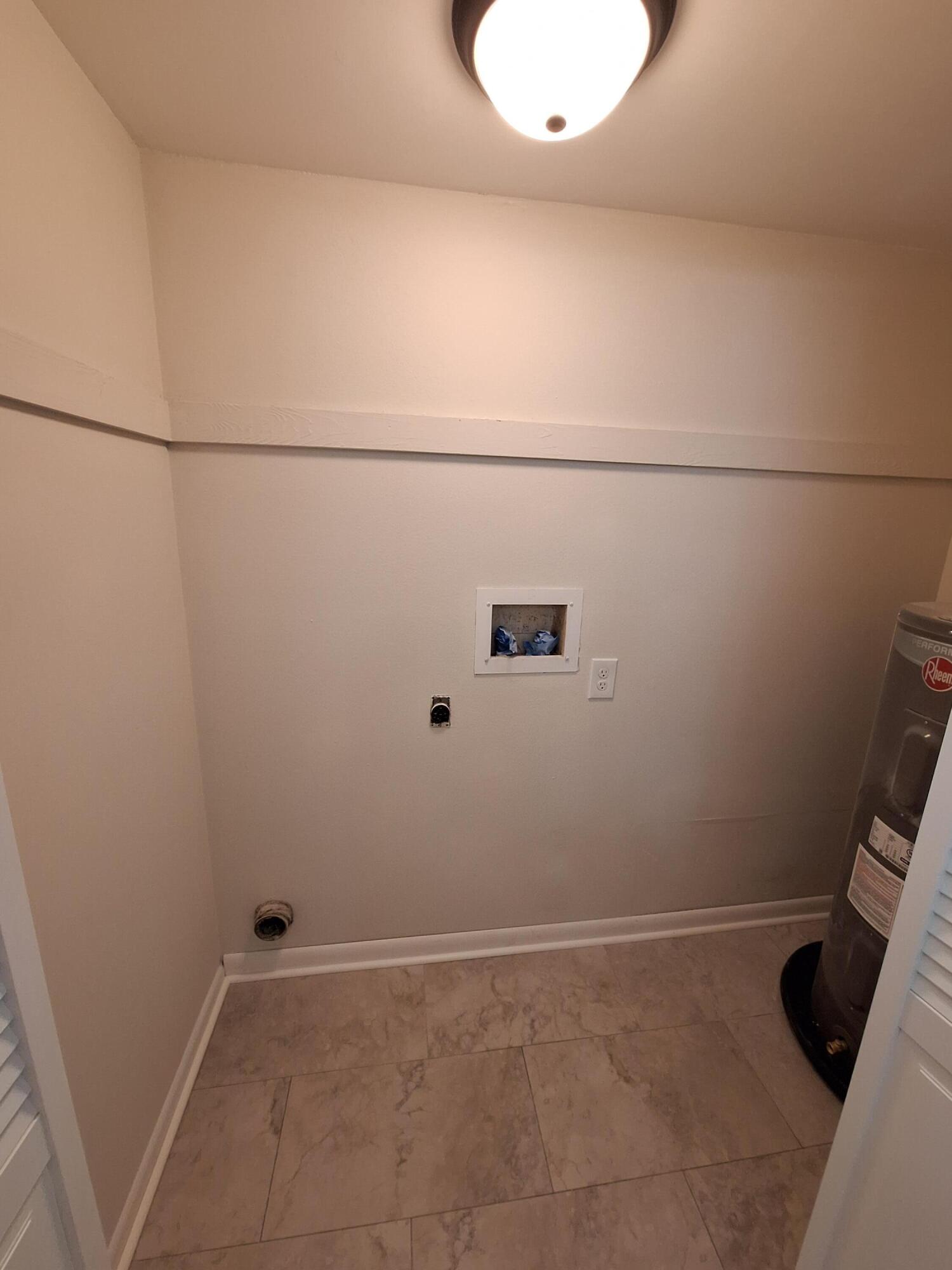 WYNNEHAVEN BCH EST LOT 15 BLK 23 - Residential