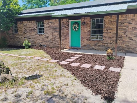 340 Woodland Ave Mary Esther FL 32569