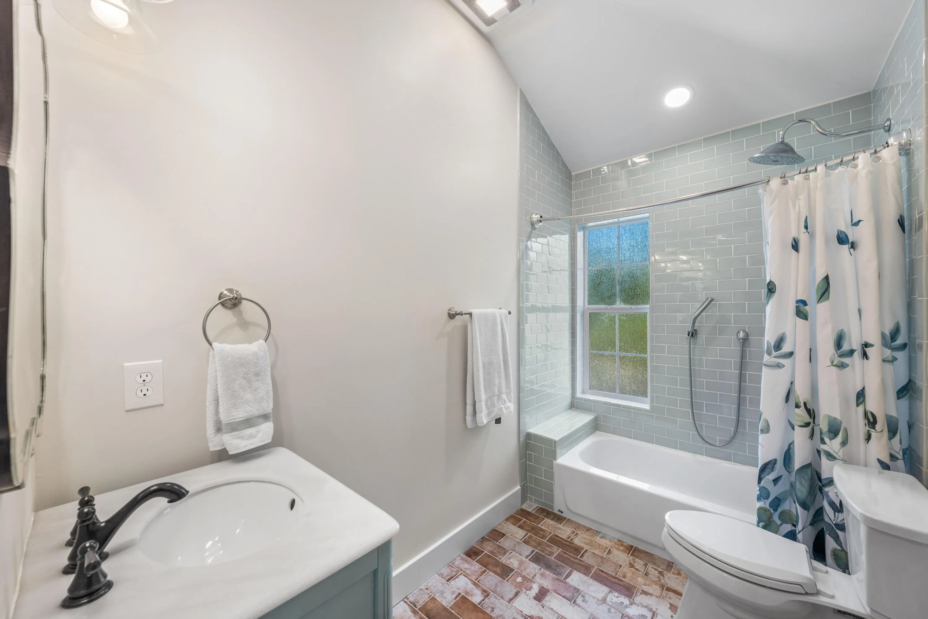 Santa Rosa Beach, FL, 32459, US, 5 Bedrooms Bedrooms, ,6 BathroomsBathrooms,Residential,Active,1686187