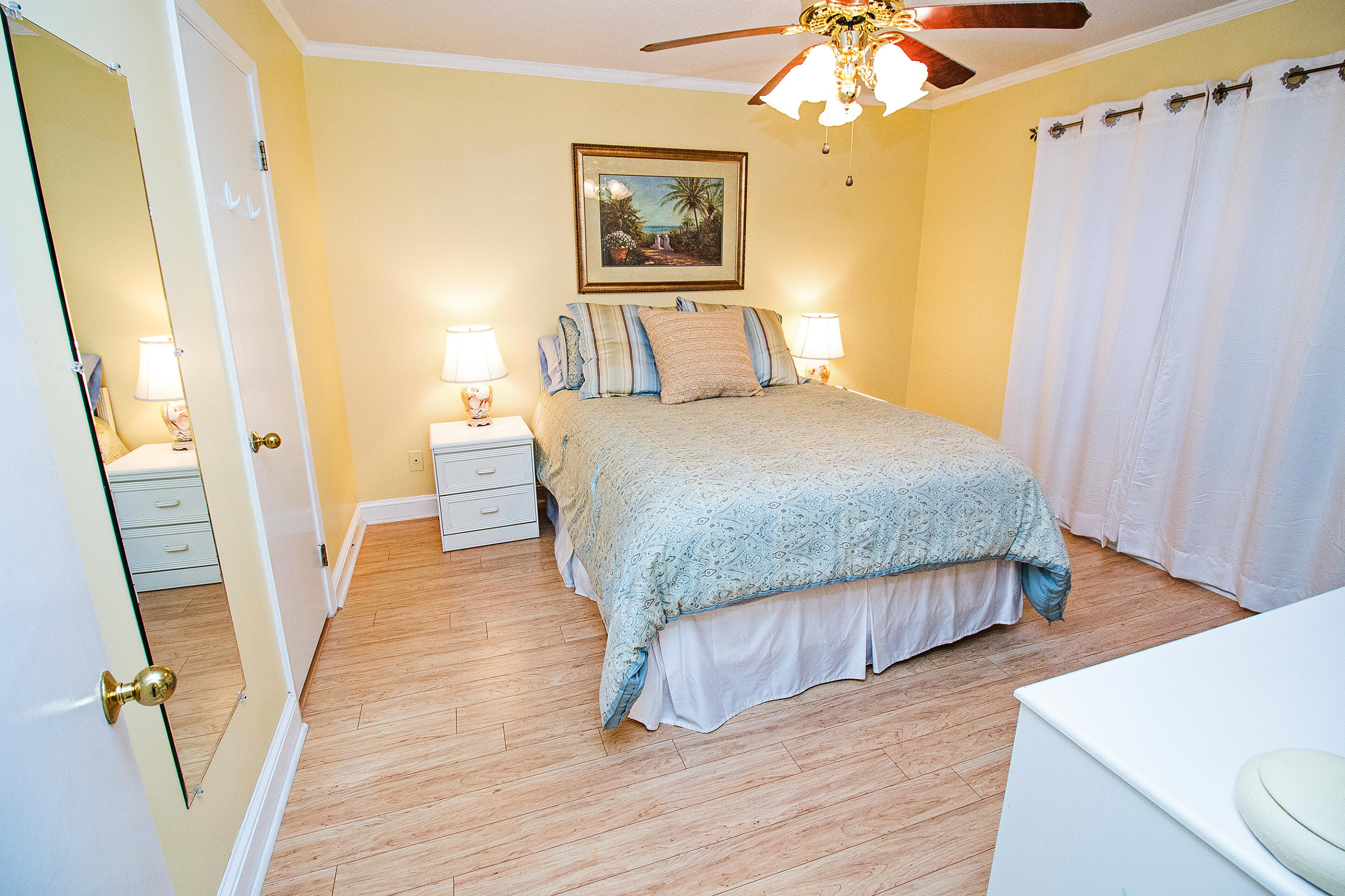 EMERALD SHORES - Residential