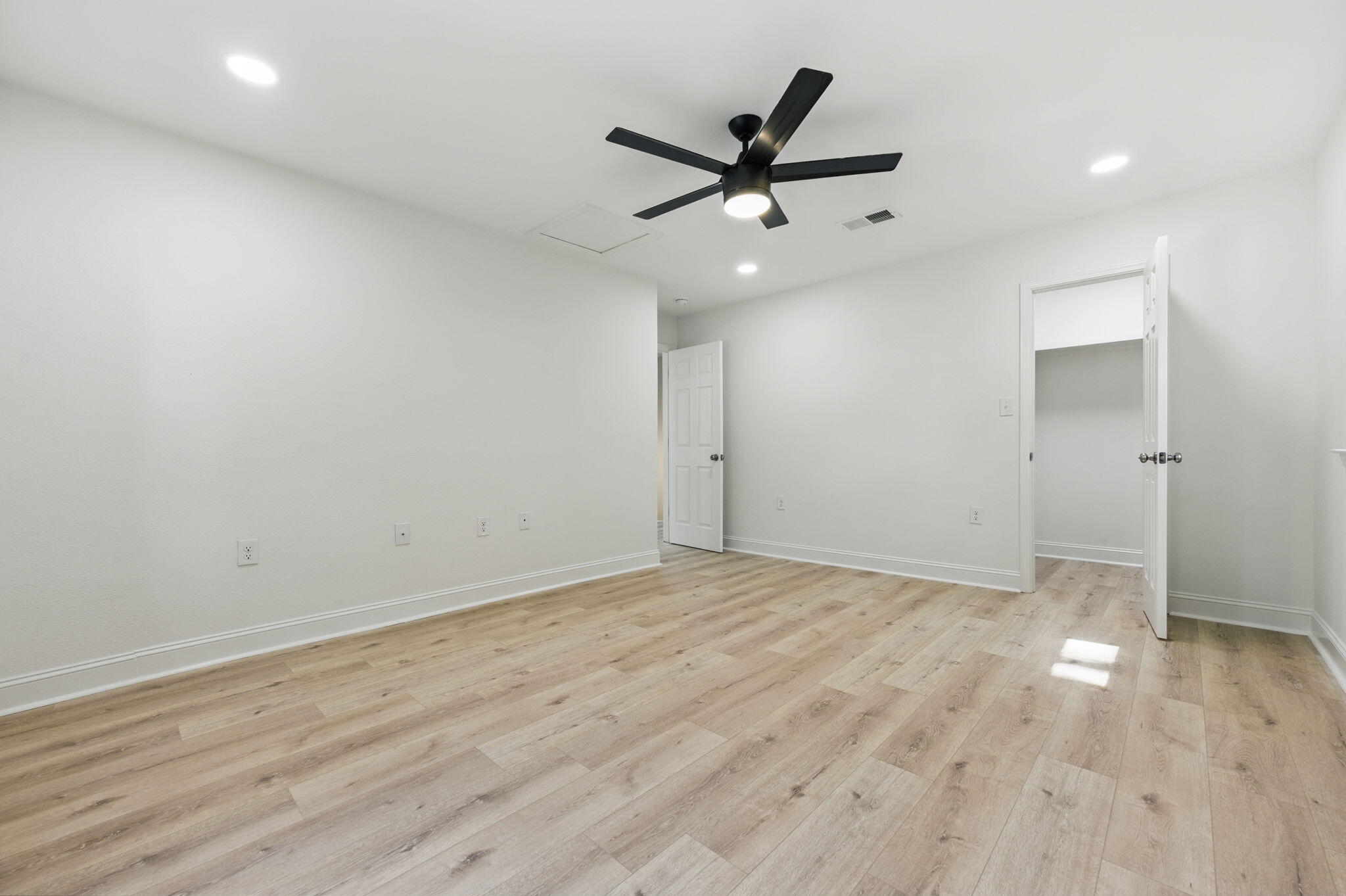 CHELSEA WOODS - Residential