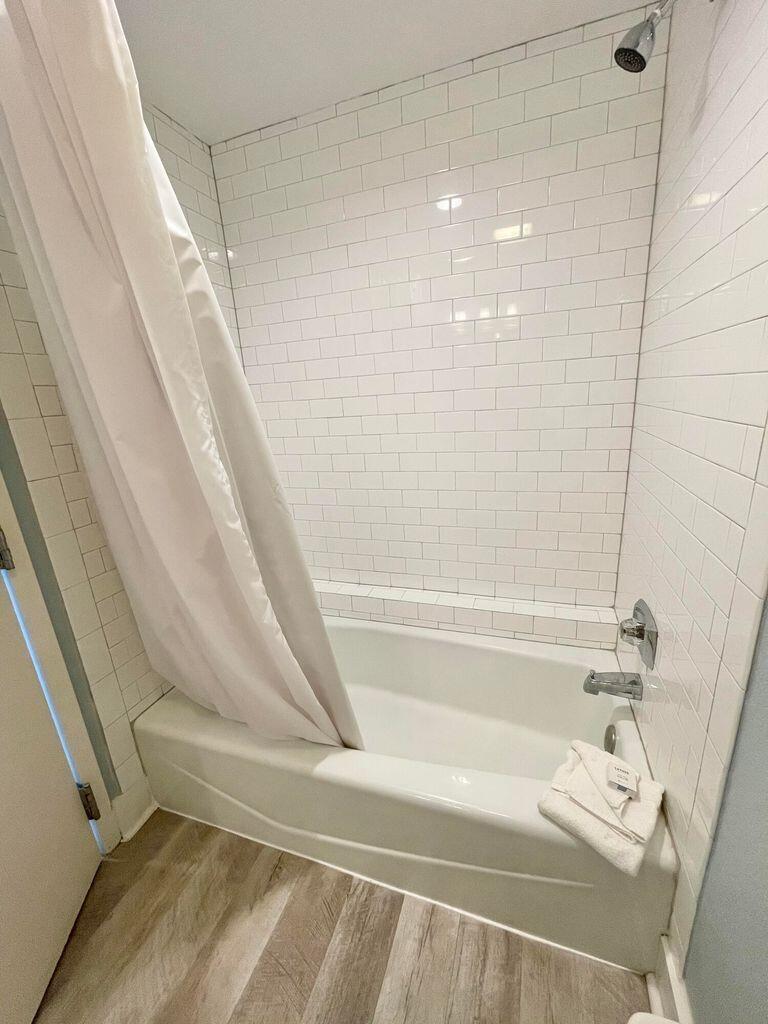 BAYSIDE CONDO SANDESTIN - Residential Lease