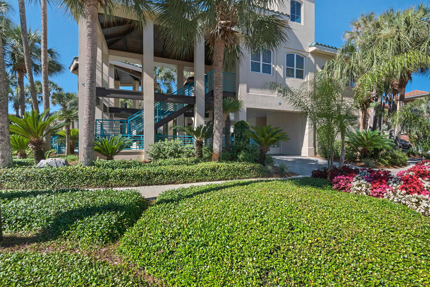 DESTINY BY THE SEA - Residential