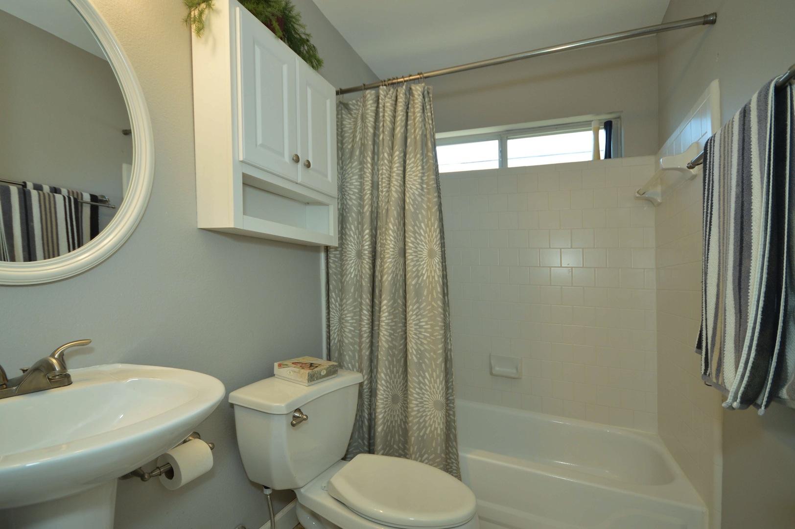 LIGHTHOUSE POINTE UNIT 3 - Residential