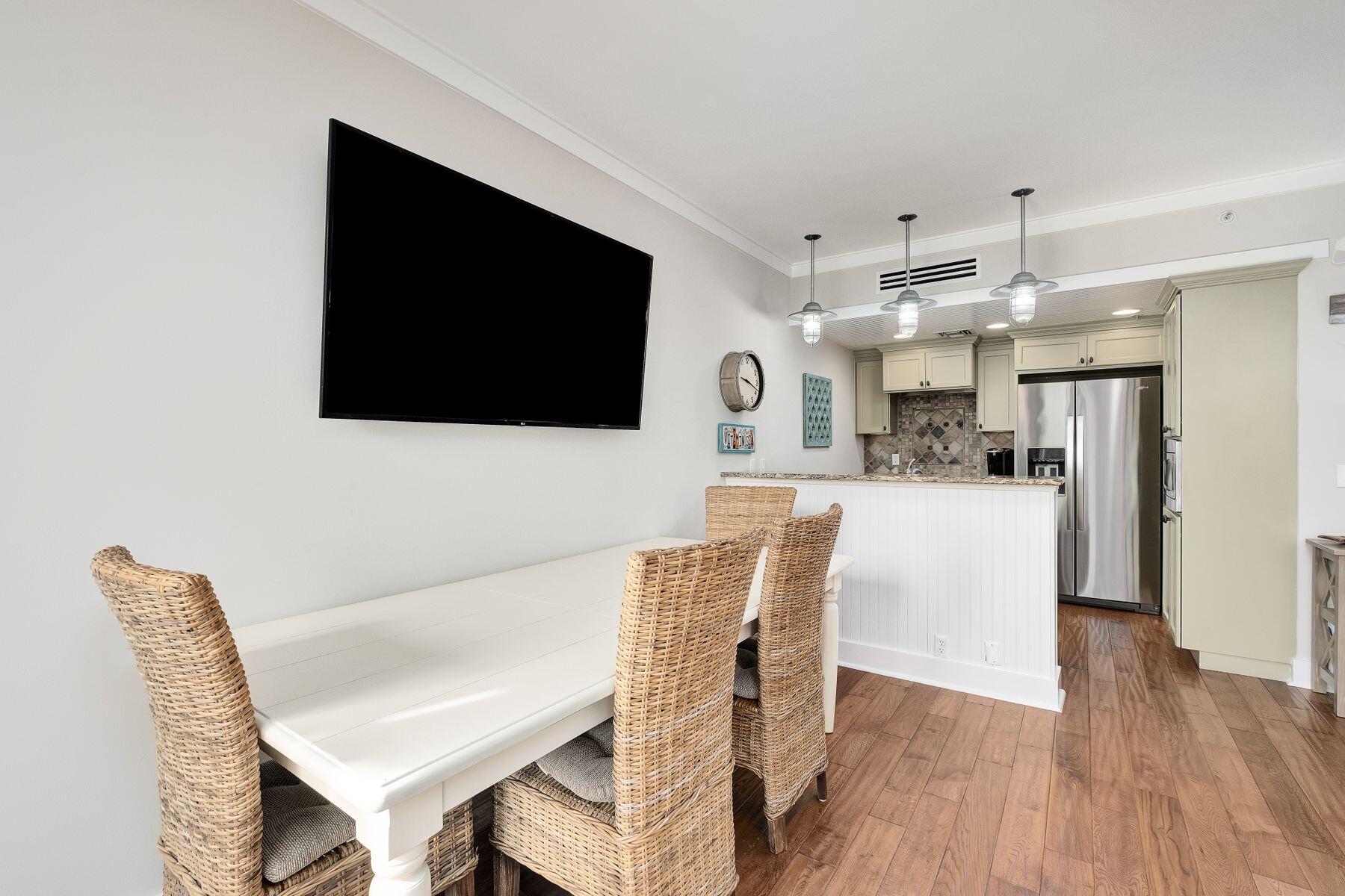 Six Palms at Gulf Place - Residential