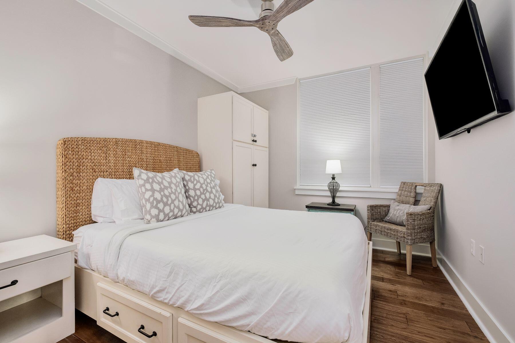 Six Palms at Gulf Place - Residential