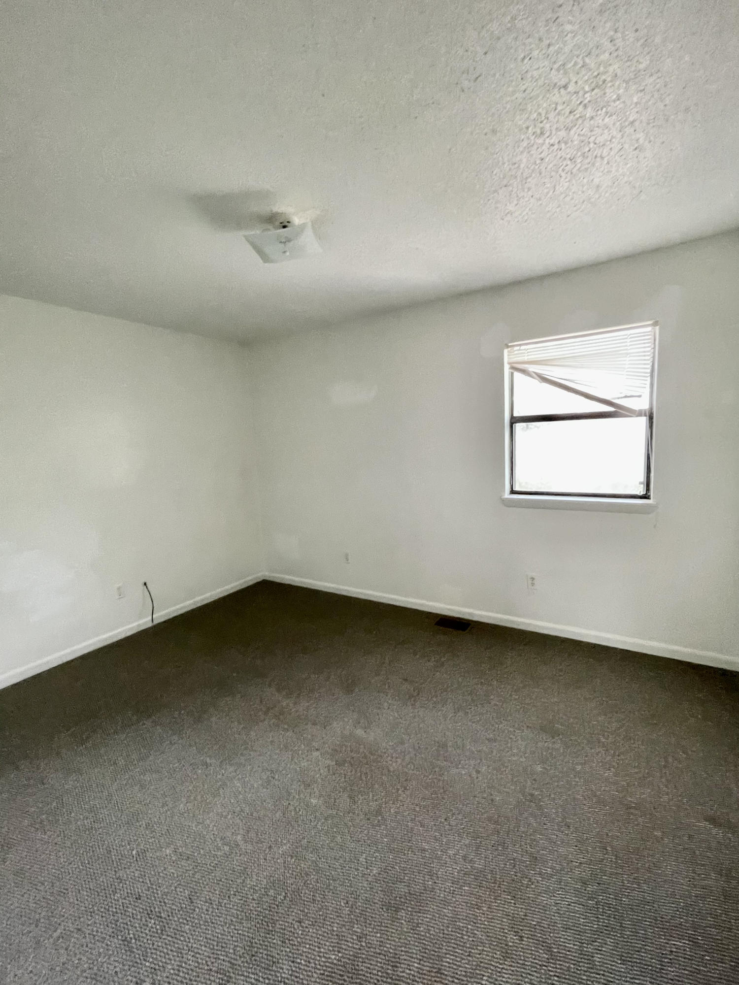 LEESA JENNIFER ACRES - Residential