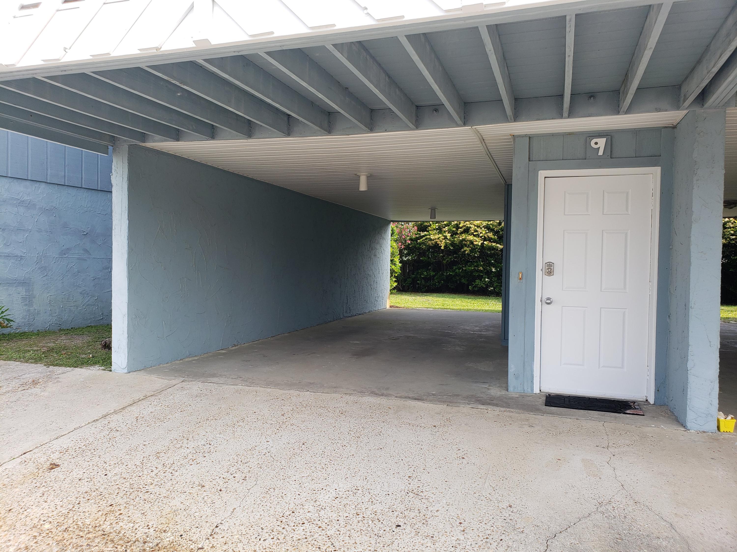 SHORELINE TOWNHOUSE - Residential