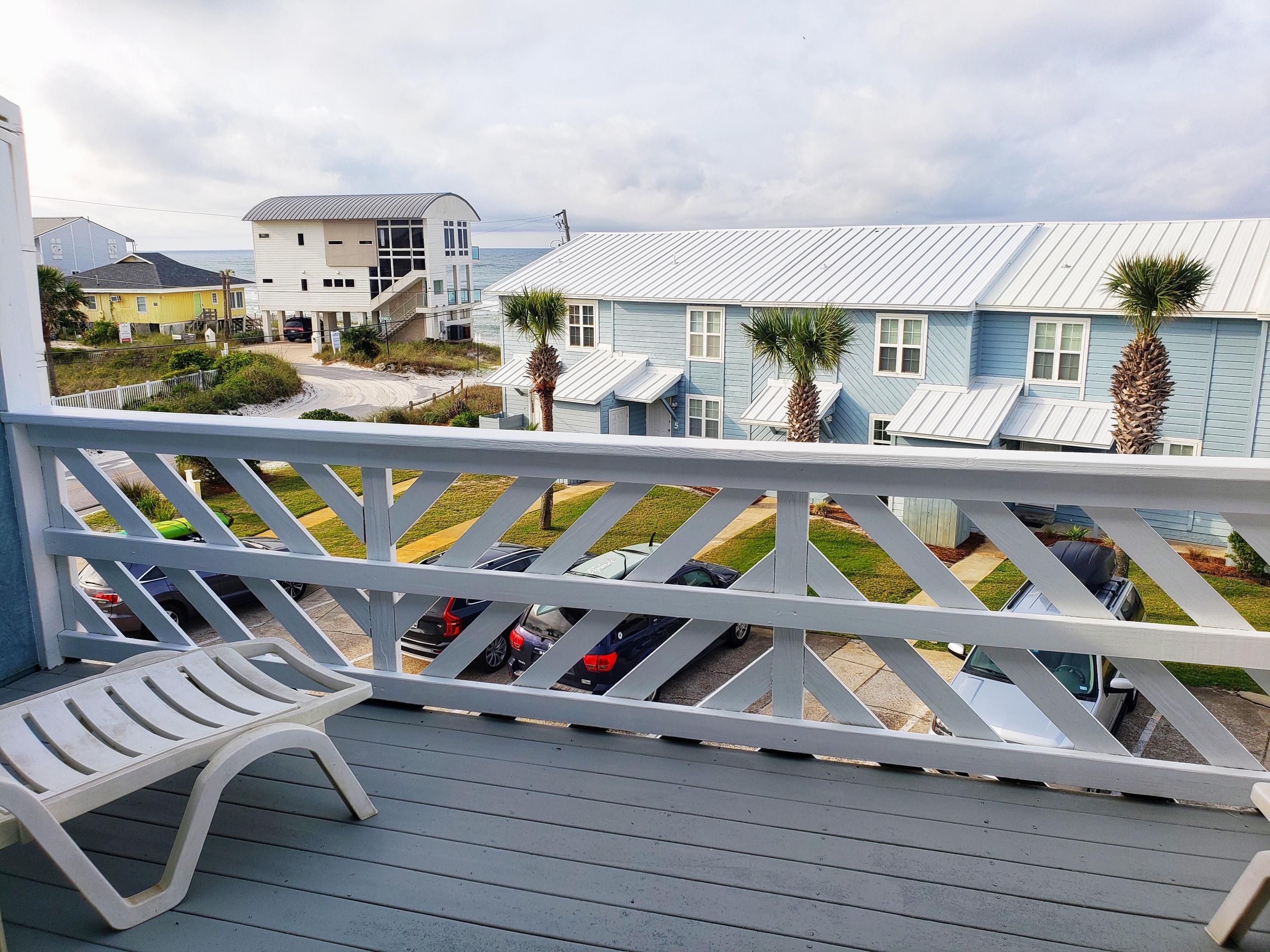 SHORELINE TOWNHOUSE - Residential