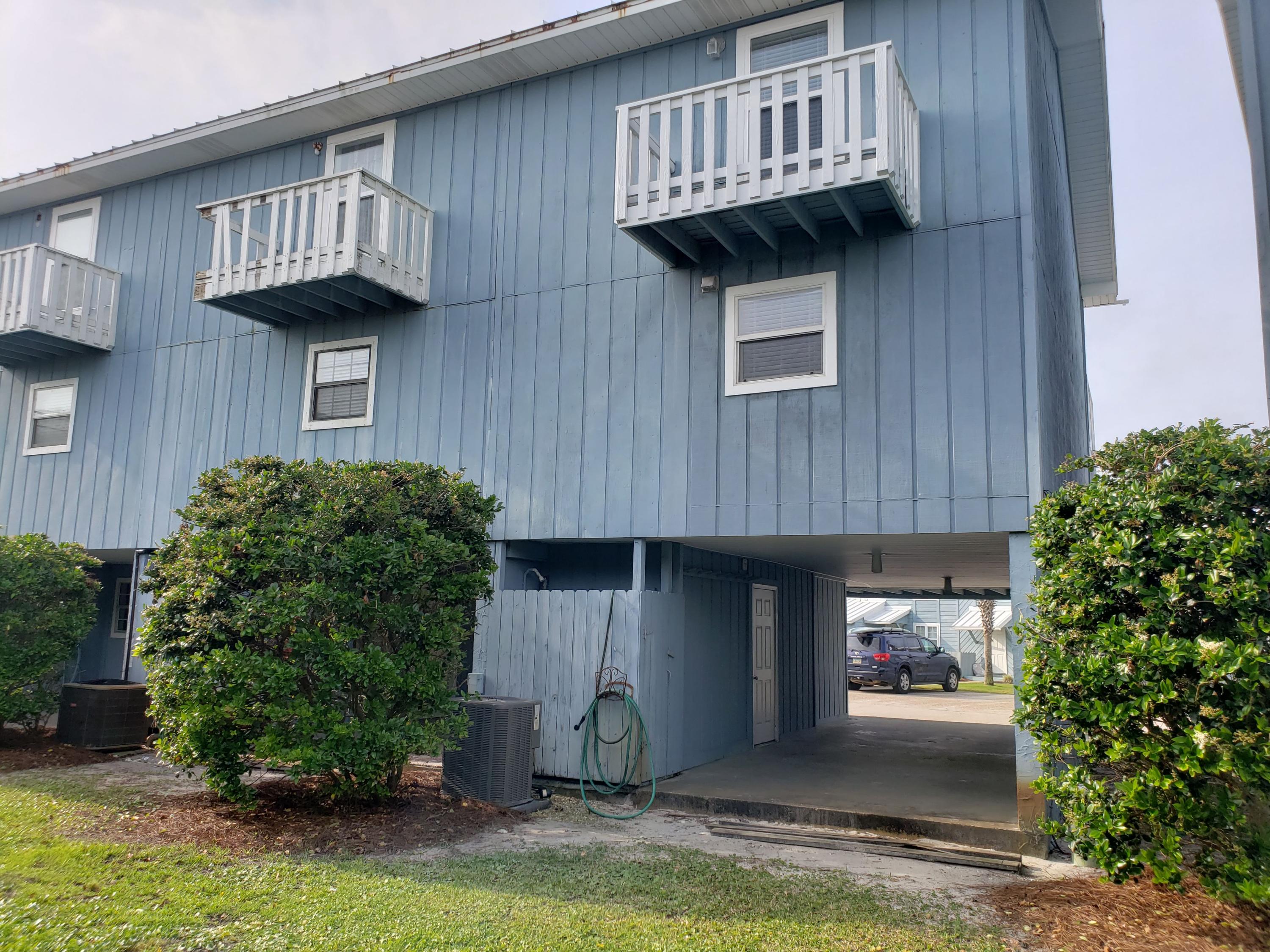SHORELINE TOWNHOUSE - Residential