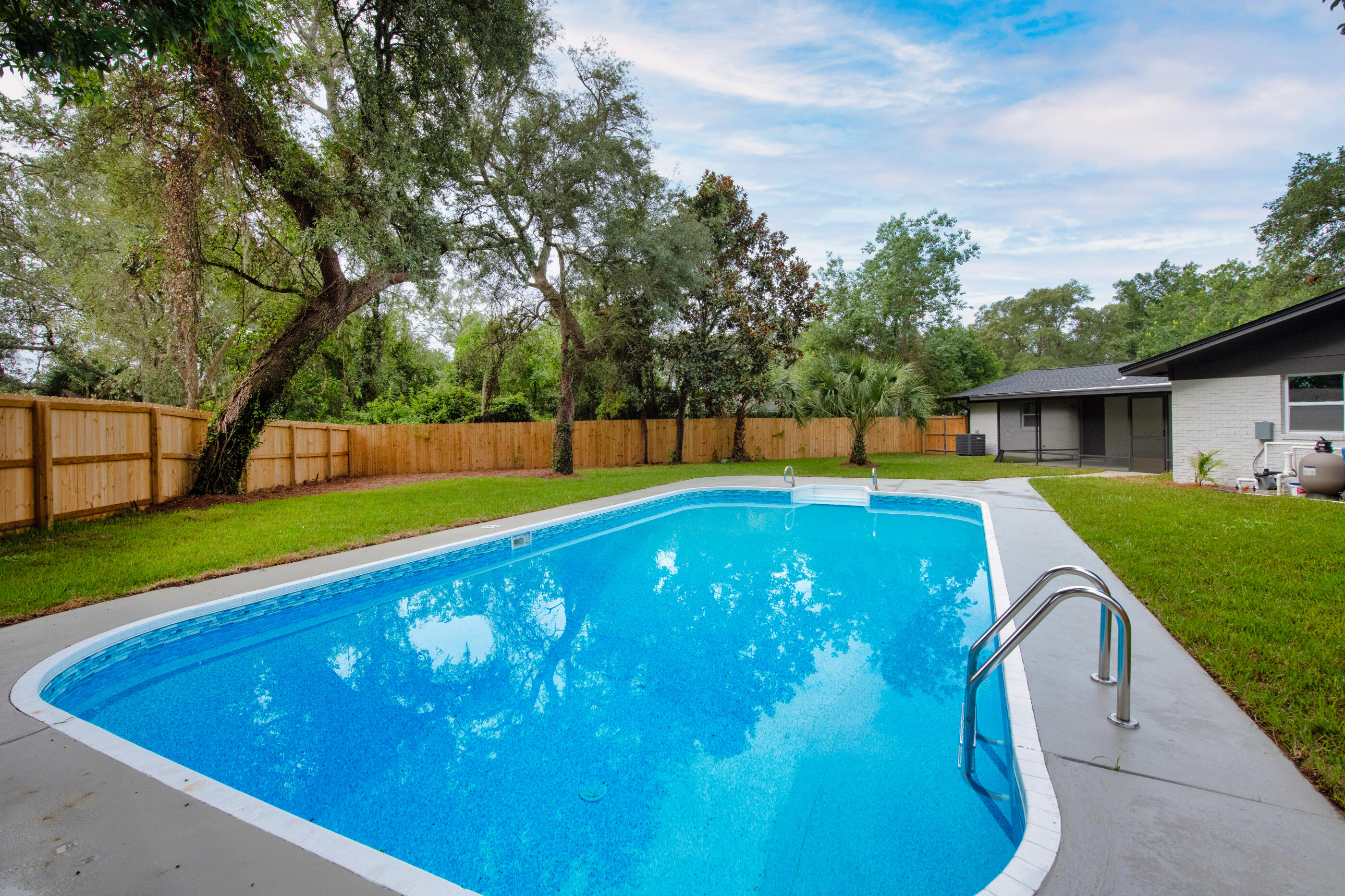 OVERBROOK - Residential