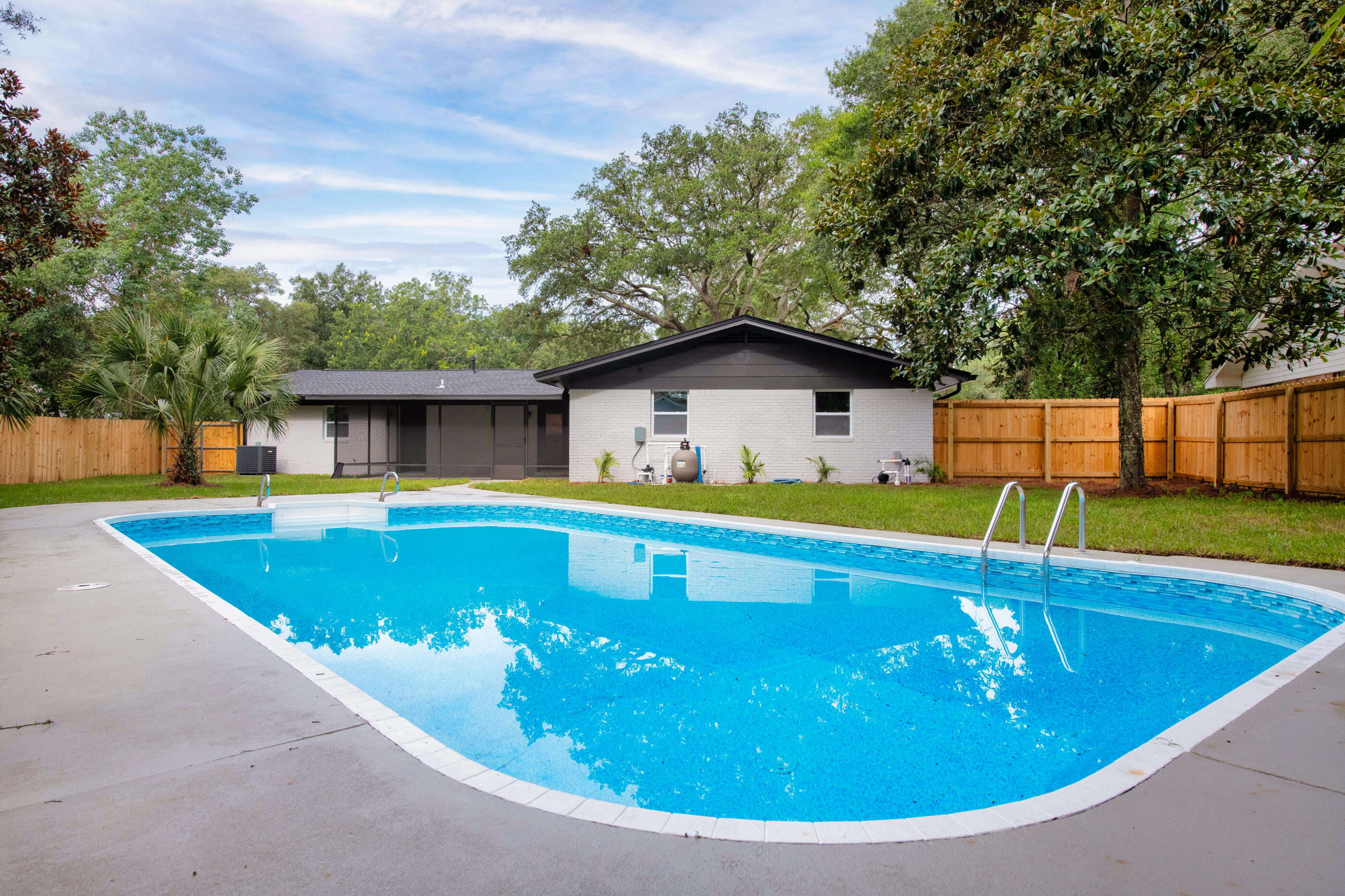 OVERBROOK - Residential