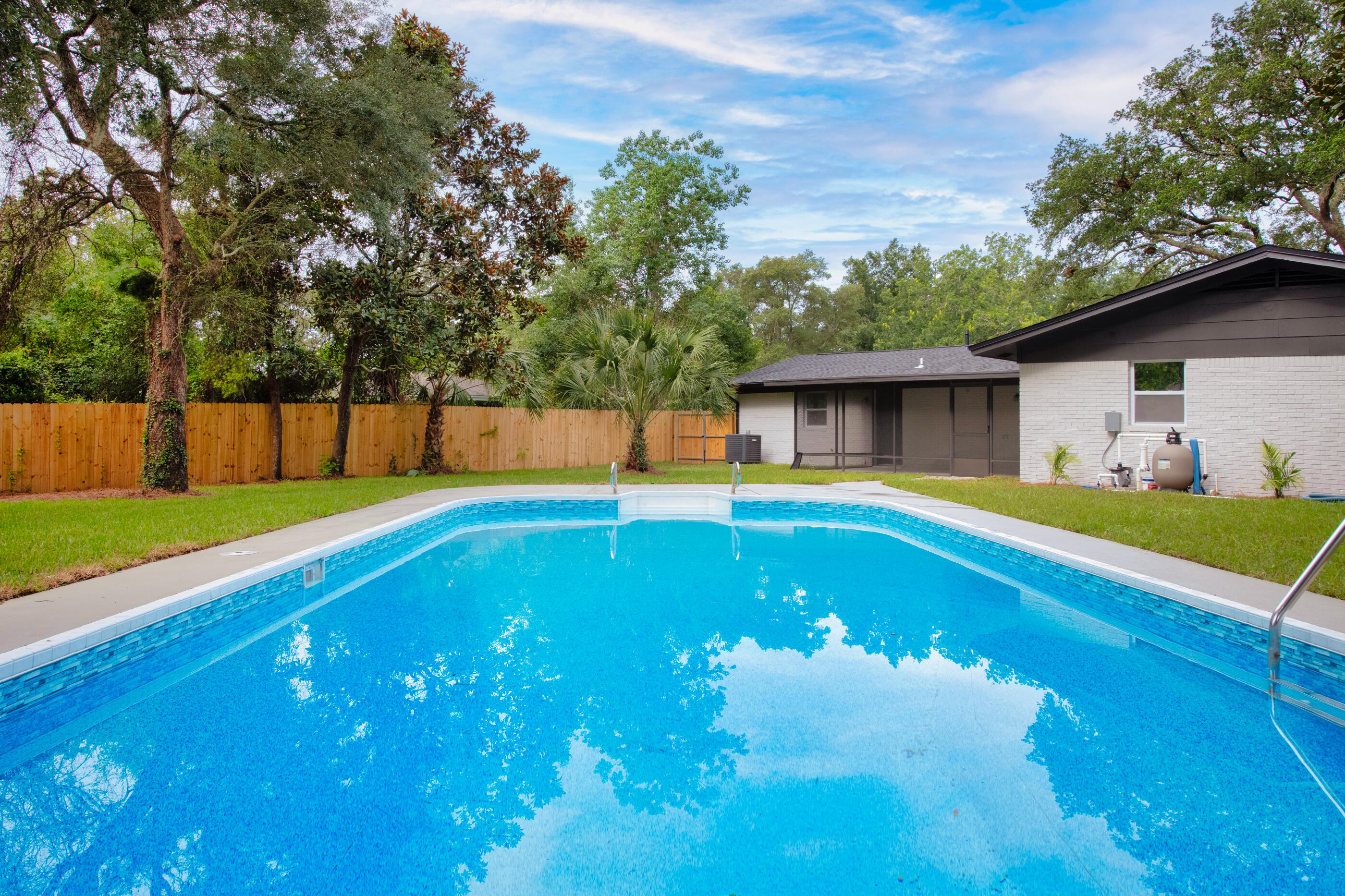 OVERBROOK - Residential