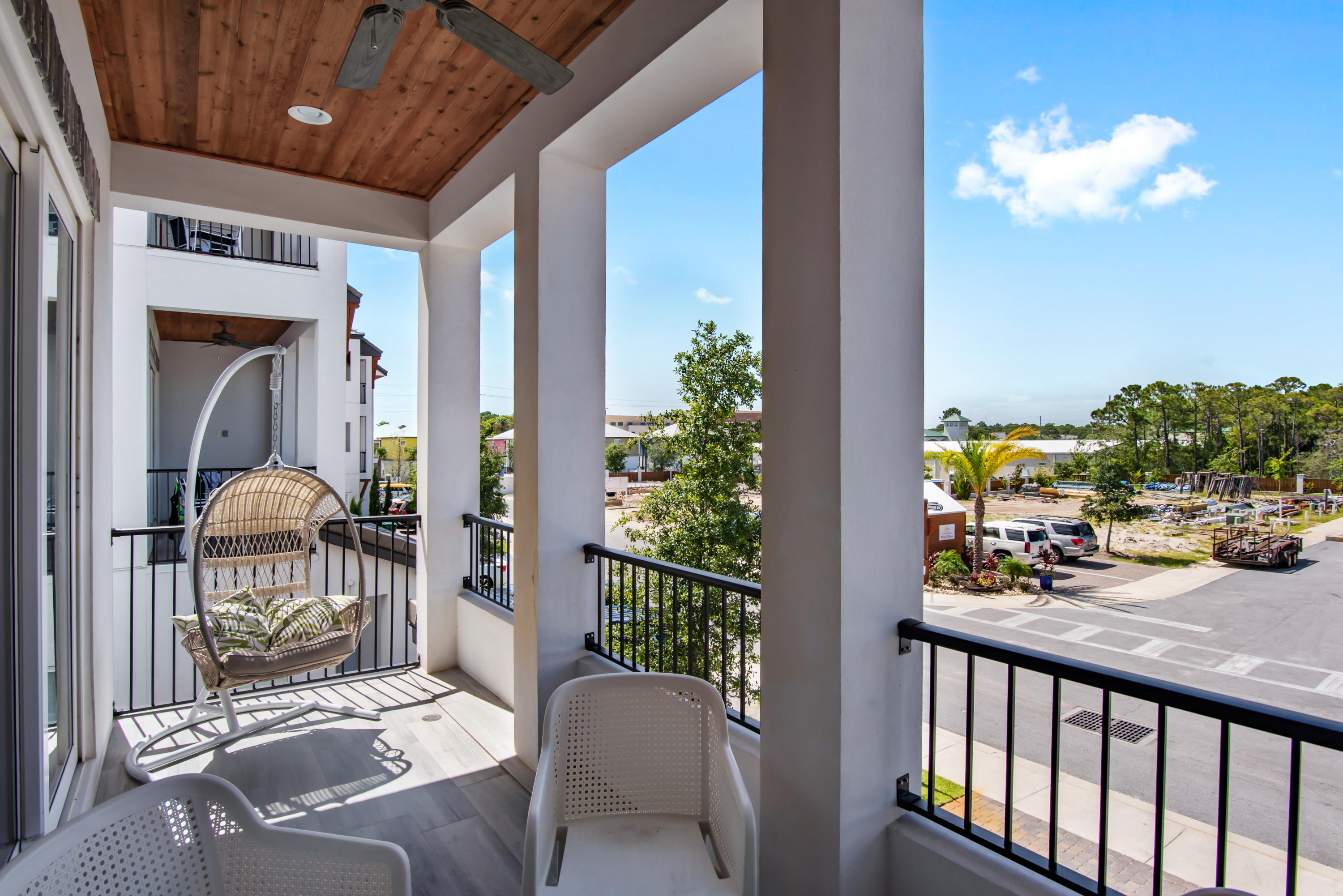 The Retreat at Miramar - Residential