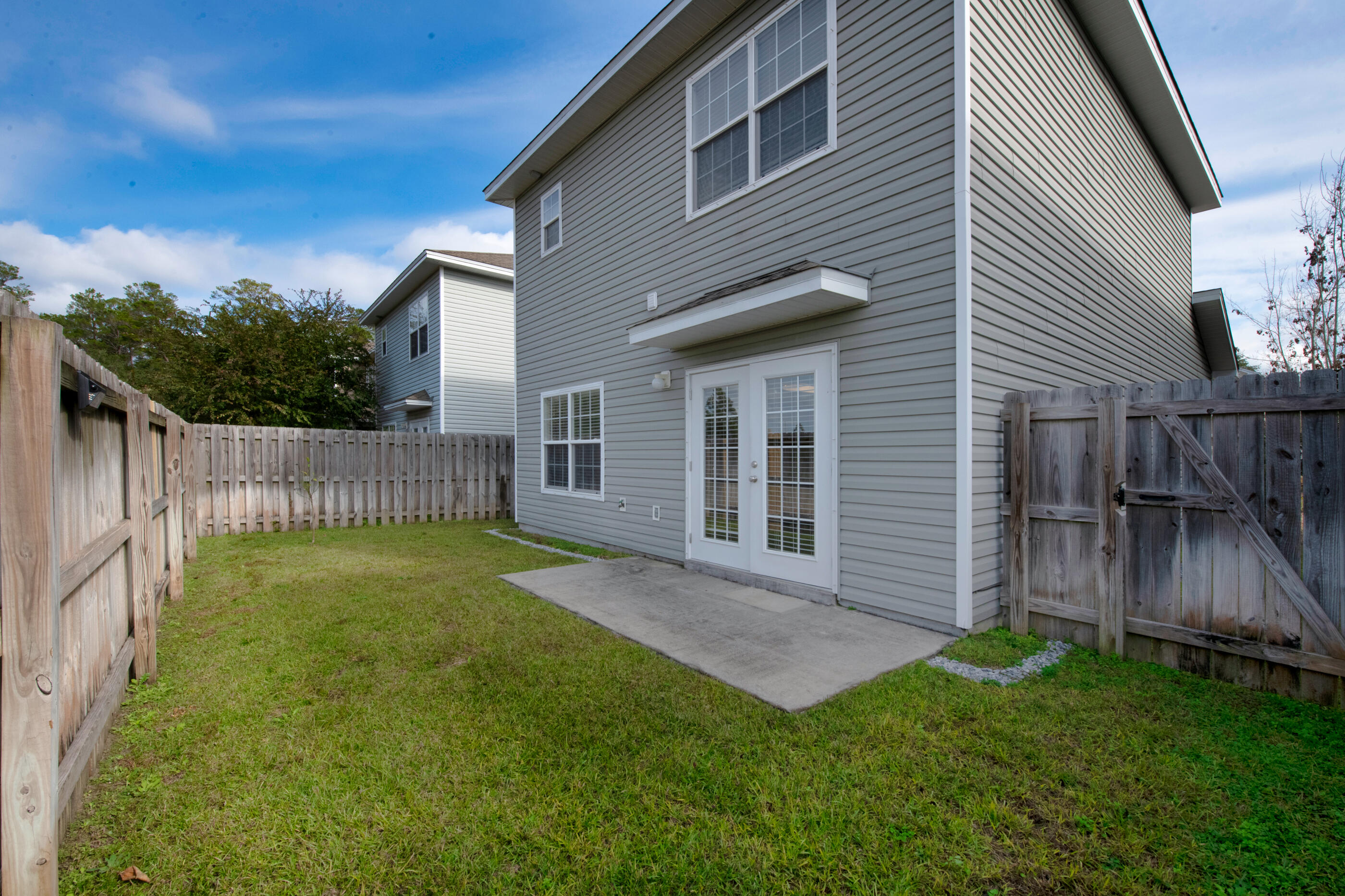 Redwood Village - Residential Lease