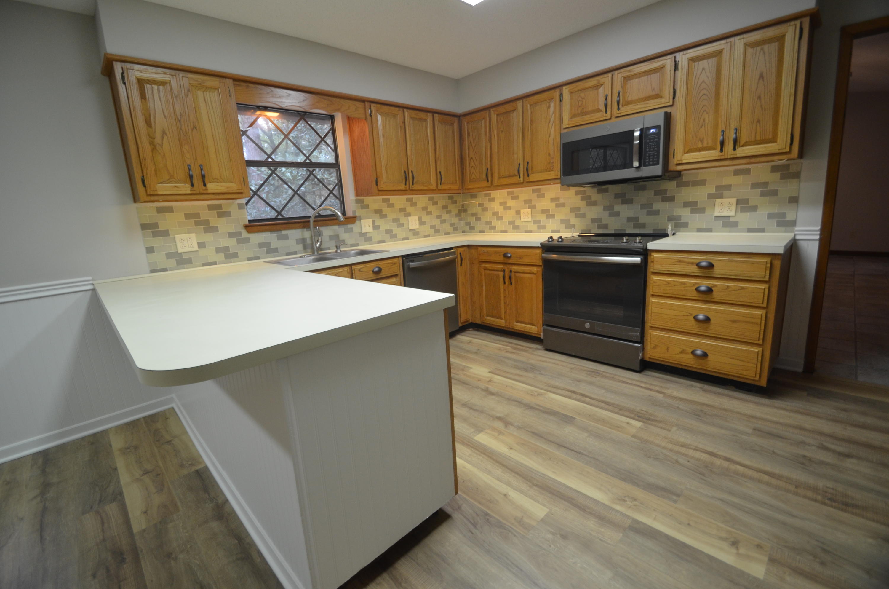 ROCKY BAYOU COUNTRY CLUB ESTATES - Residential