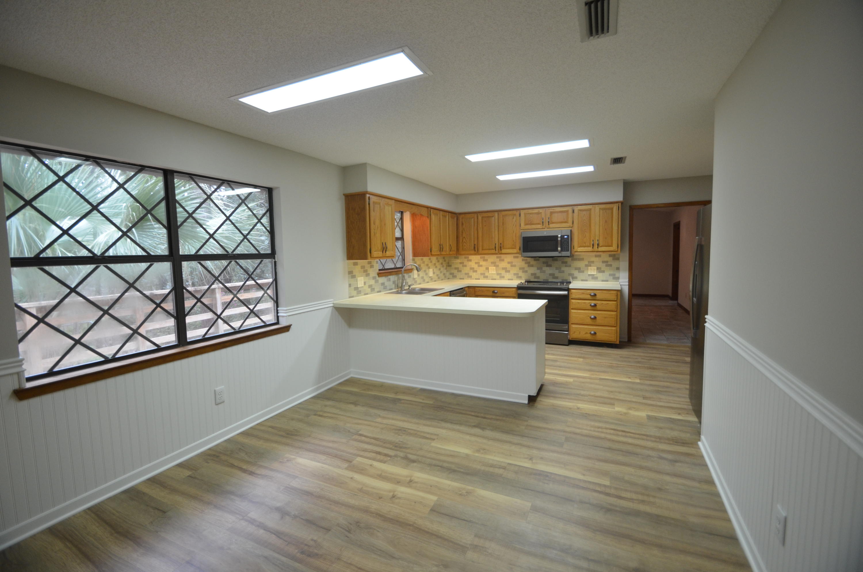 ROCKY BAYOU COUNTRY CLUB ESTATES - Residential