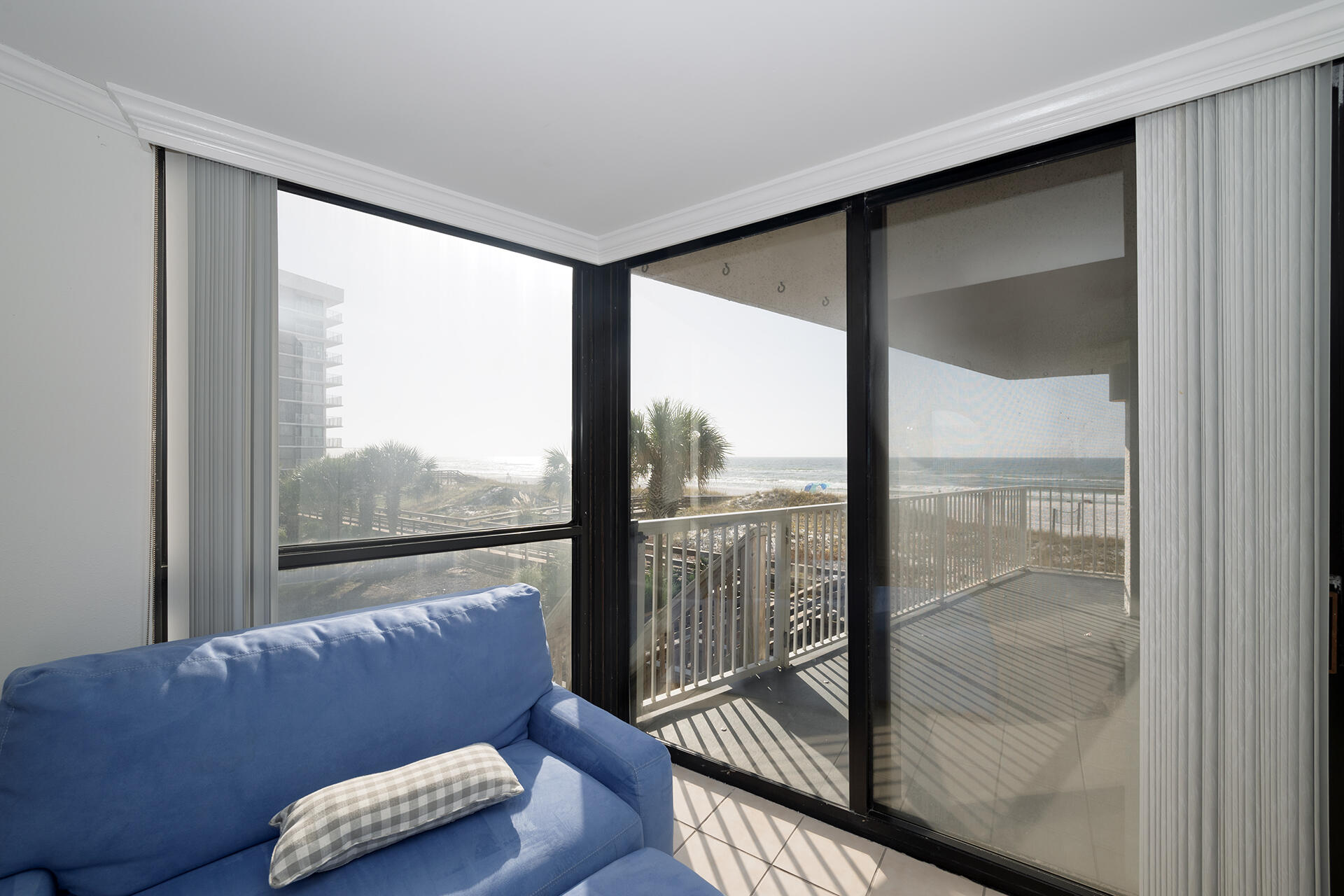 MAINSAIL CONDO PH 5 - Residential