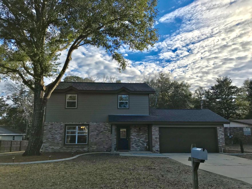 Highly desired location in Pinewood Estates this could be your next home. Recently upgraded with the interior and exterior being repainted within the last couple years this home is sure to please. 1st floor is completely tiled and offers separate dining and living rooms. Upstairs you'll find 3 spacious bedrooms and 2 full bathrooms. The guest bath has double vanities and tub/shower combo. Master bath features two separate vanities for lots of space to get ready in the morning. If you are looking for a lot that isn't right on top of your neighbor, you are sure to enjoy the location of this home.