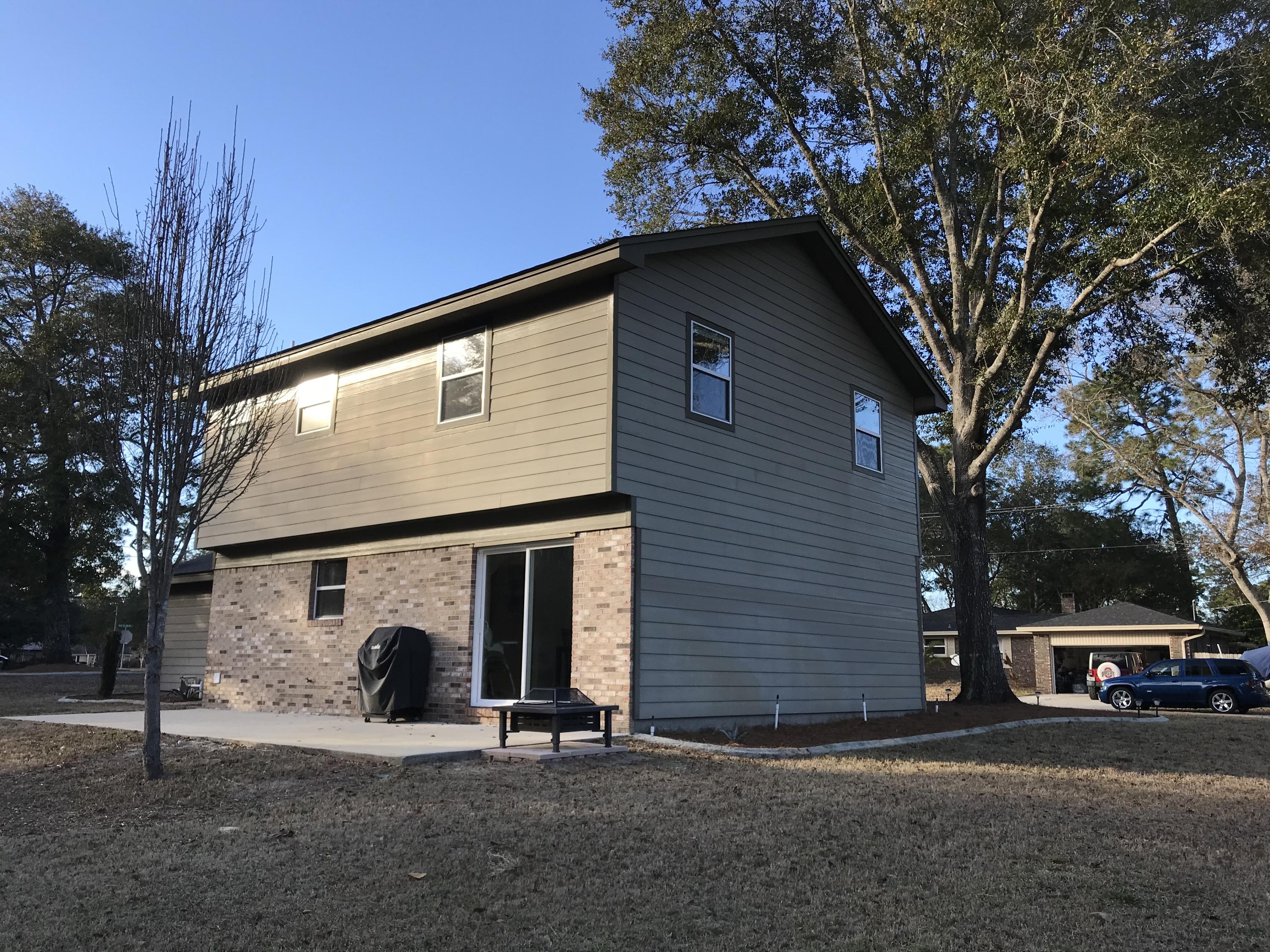 PINEWOOD ESTATES - Residential