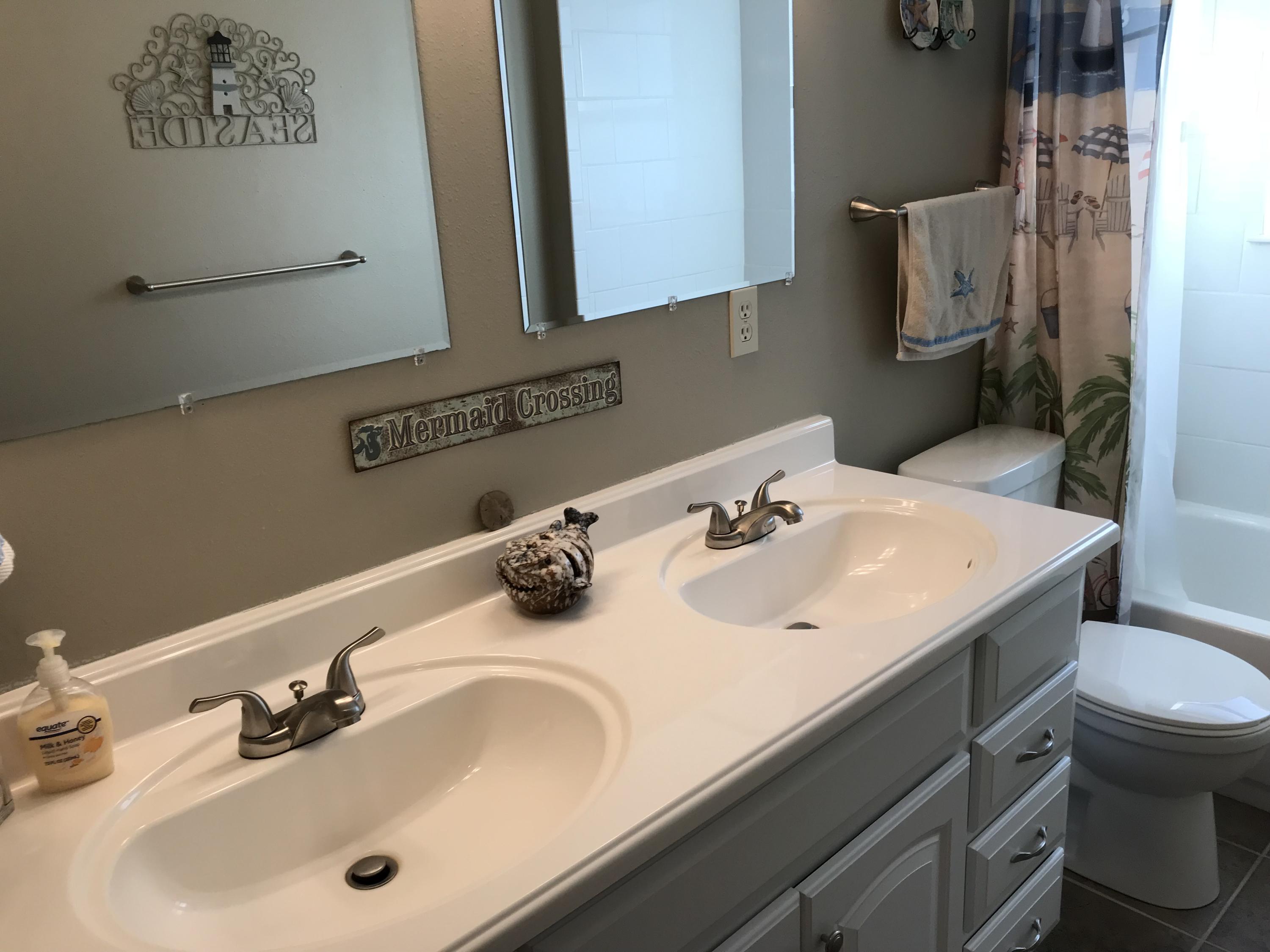 PINEWOOD ESTATES - Residential