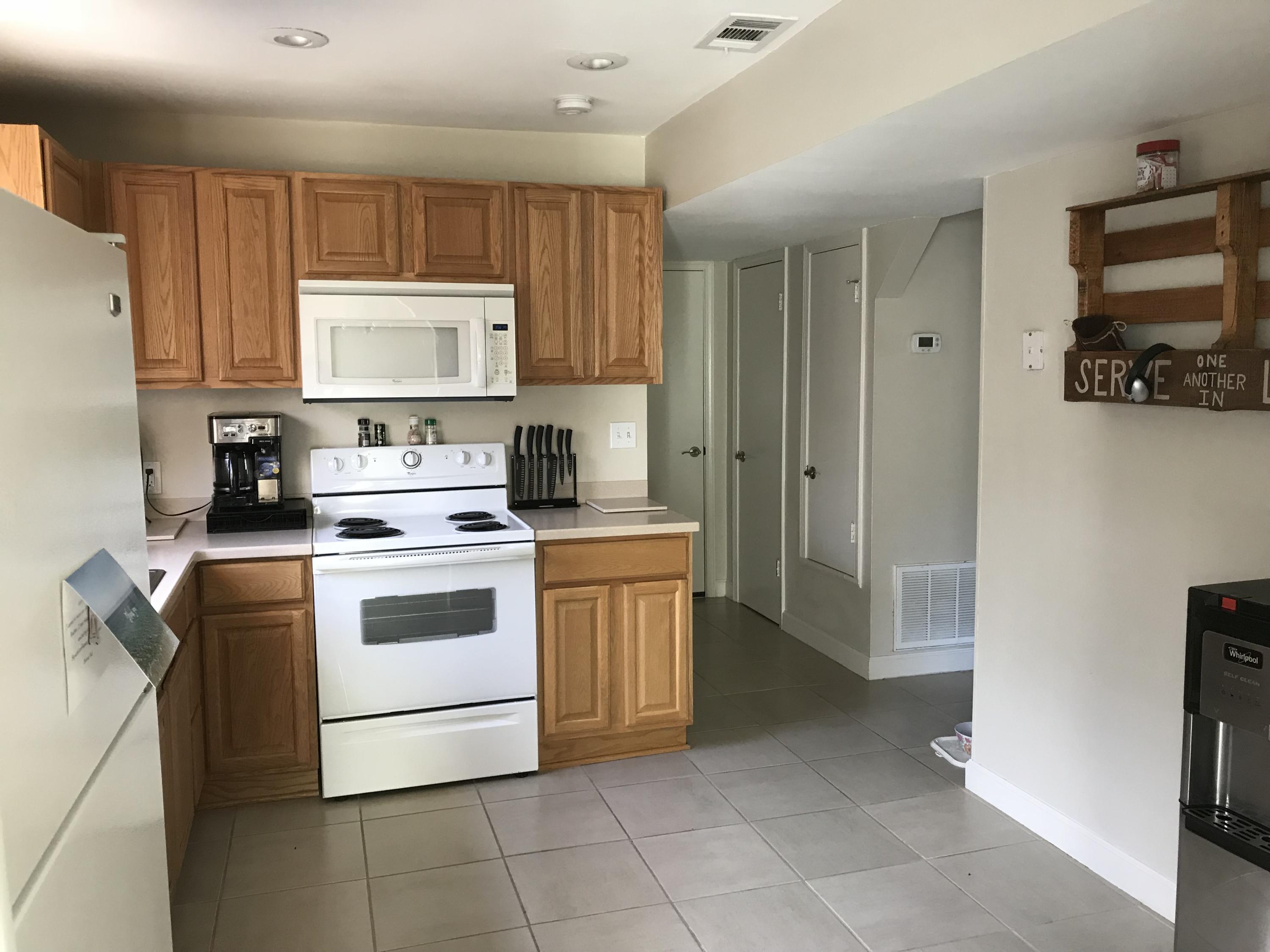 PINEWOOD ESTATES - Residential