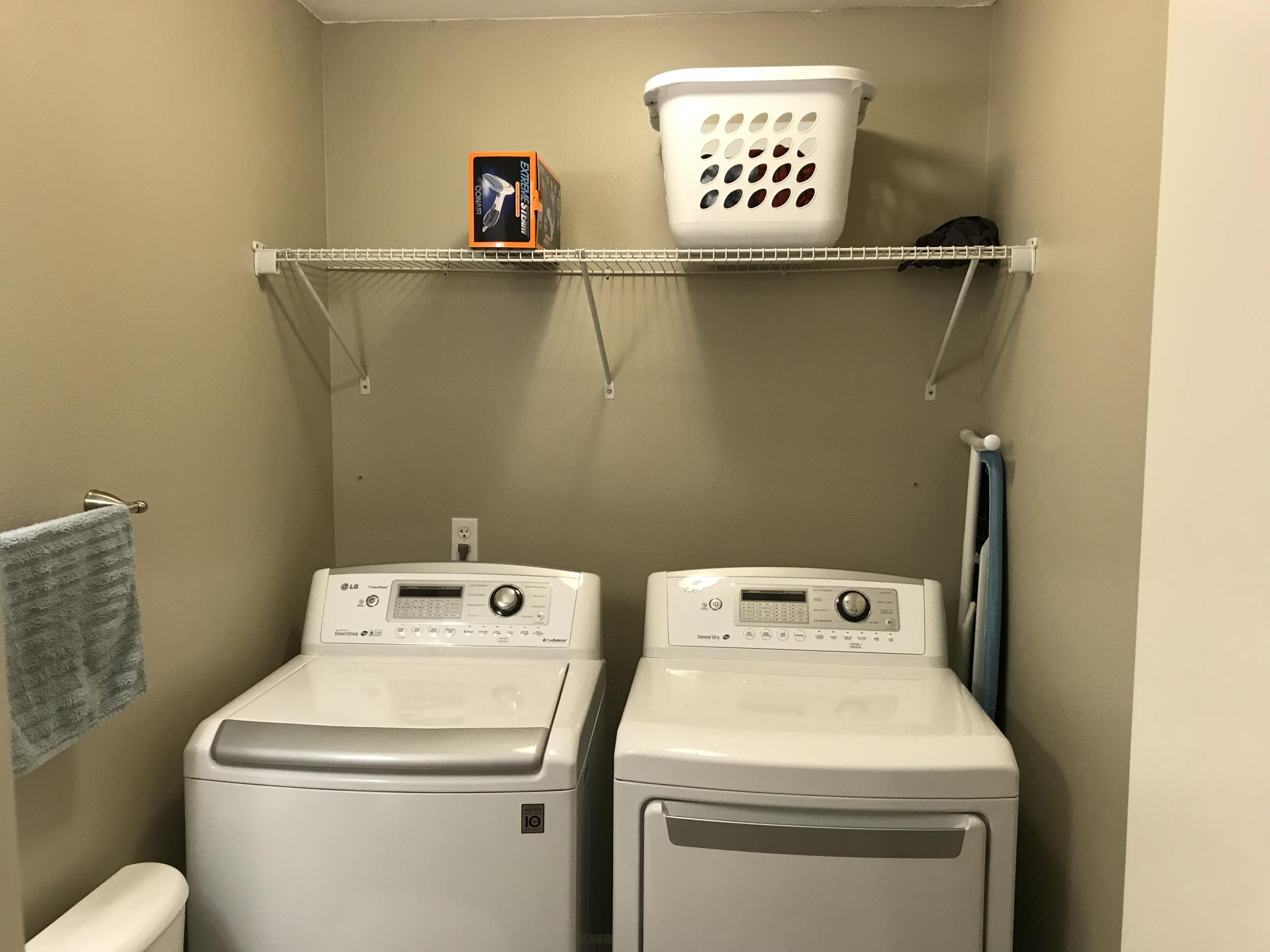 PINEWOOD ESTATES - Residential