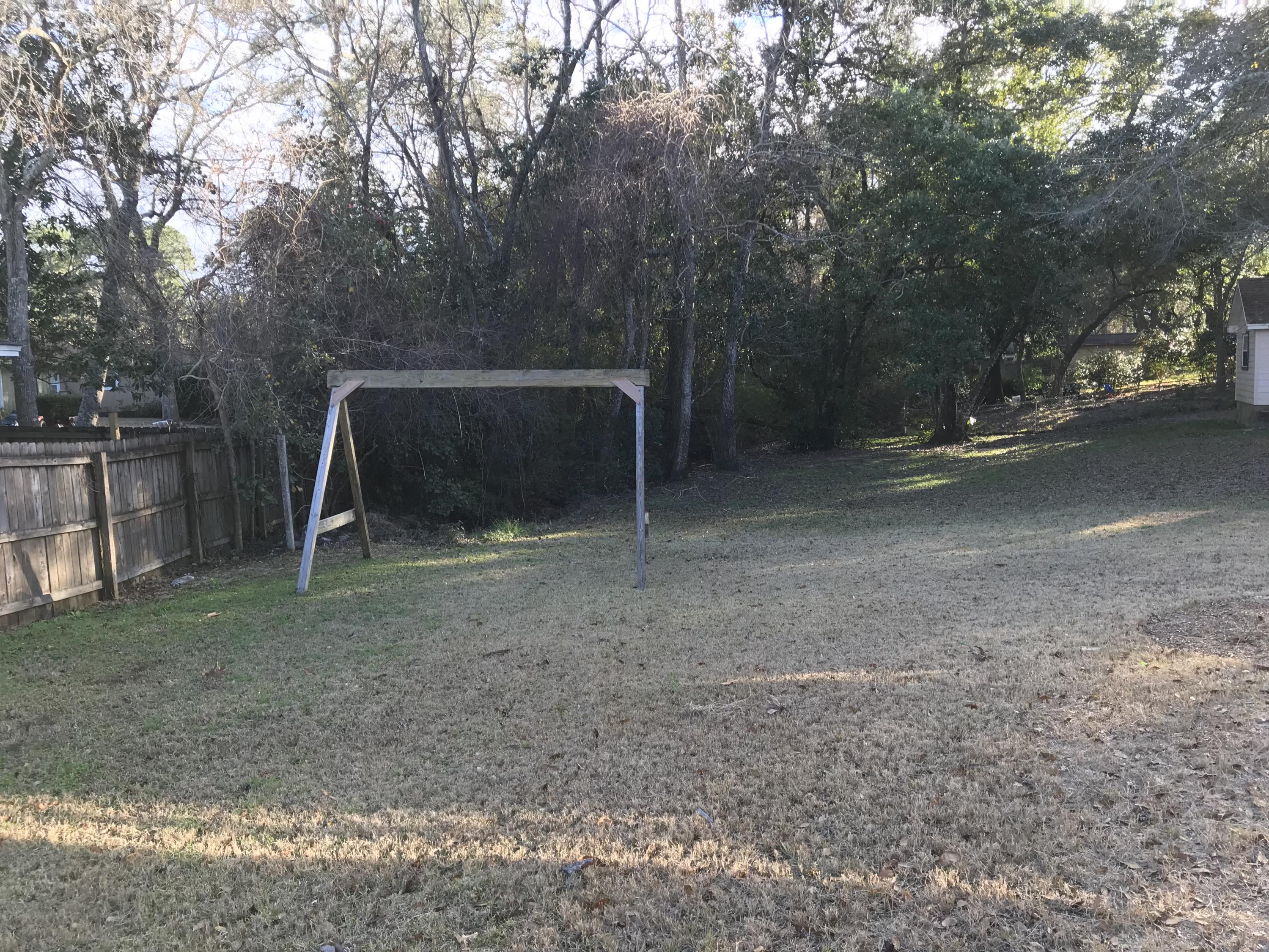 PINEWOOD ESTATES - Residential