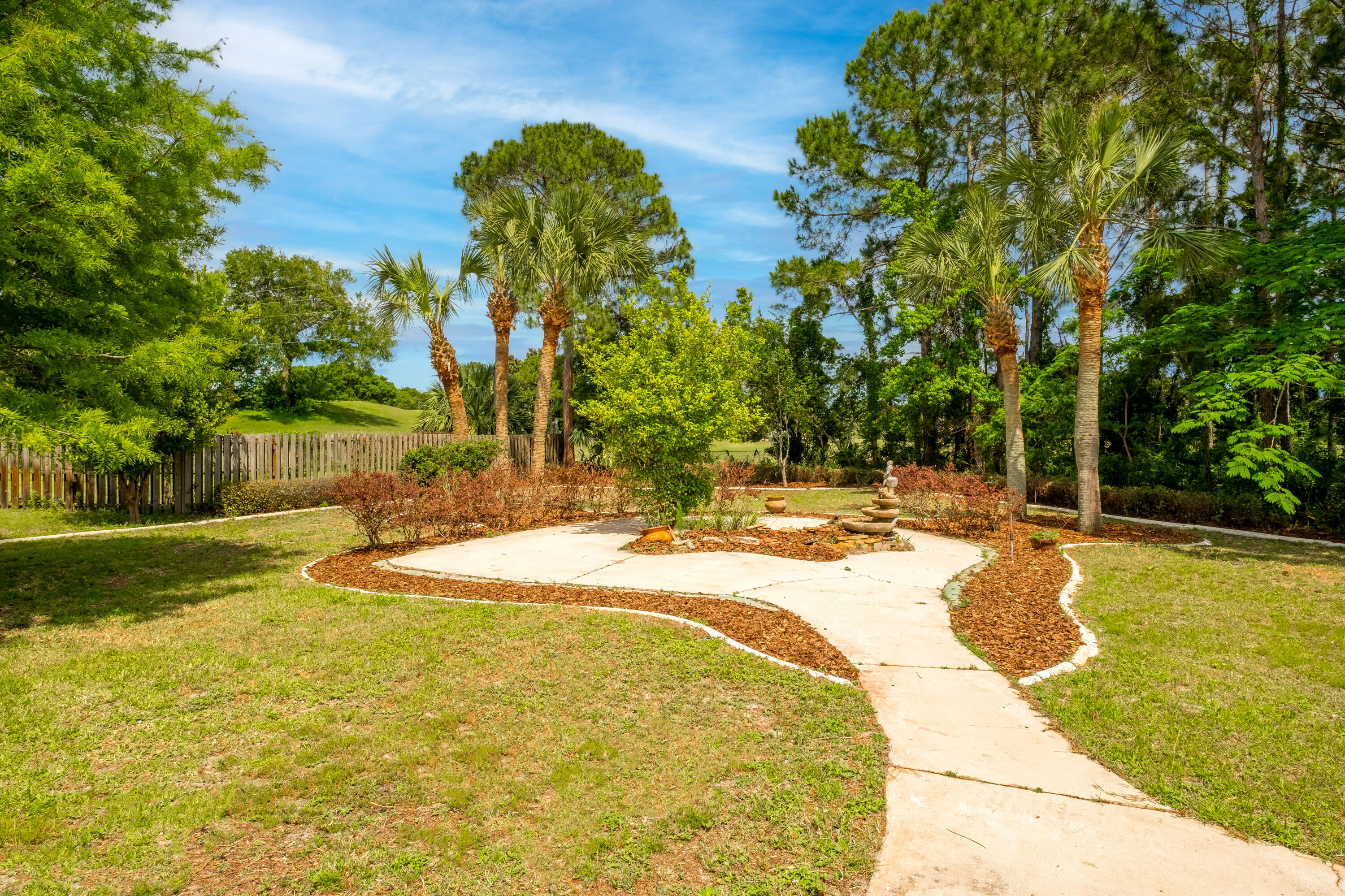 BAYWINDS GOLF ESTATES PH 3 - Residential