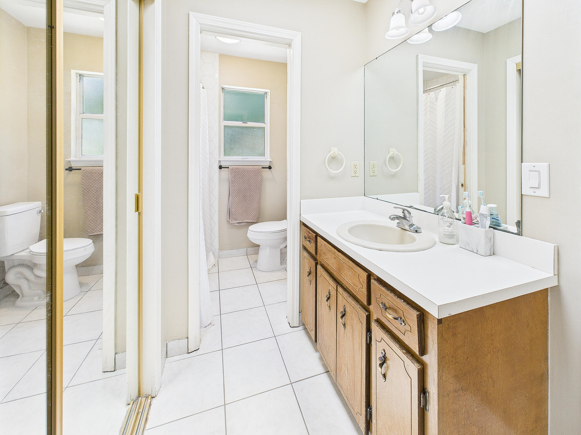SHOAL CREEK MANOR - Residential