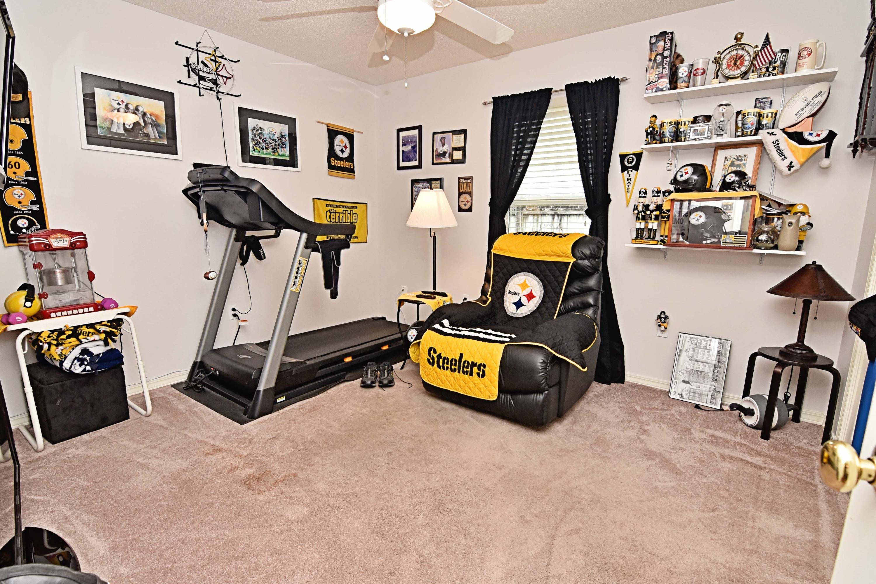 SE COR OF NE1/4 N180.23 FT TO ROW W65.06 FT S180.20 FT E65.16 FT TO POB - Residential