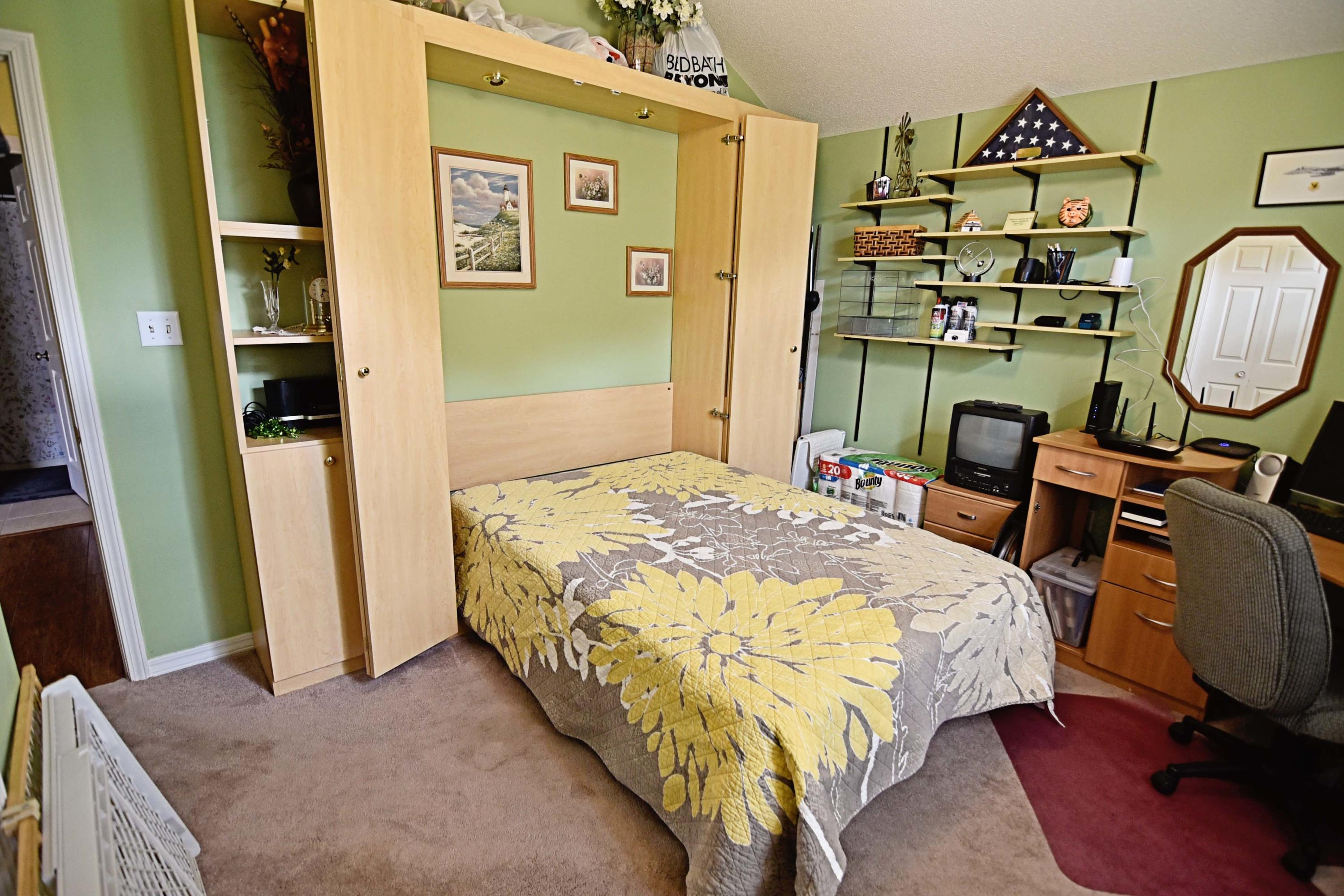 SE COR OF NE1/4 N180.23 FT TO ROW W65.06 FT S180.20 FT E65.16 FT TO POB - Residential