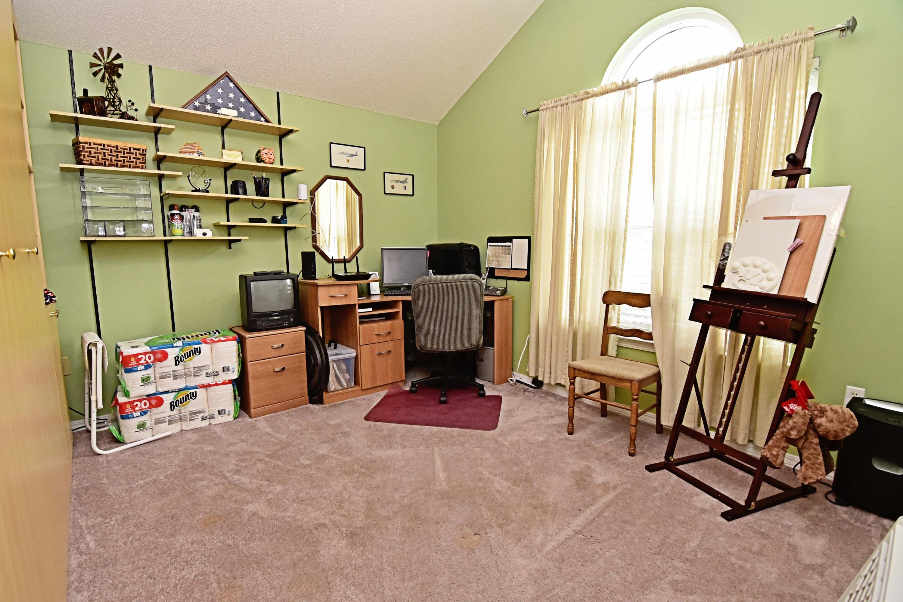 SE COR OF NE1/4 N180.23 FT TO ROW W65.06 FT S180.20 FT E65.16 FT TO POB - Residential