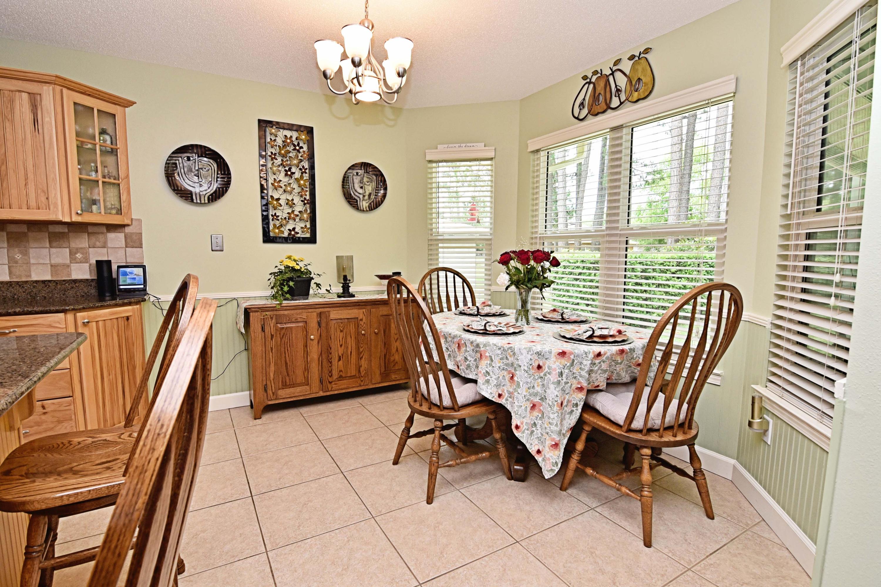 SE COR OF NE1/4 N180.23 FT TO ROW W65.06 FT S180.20 FT E65.16 FT TO POB - Residential