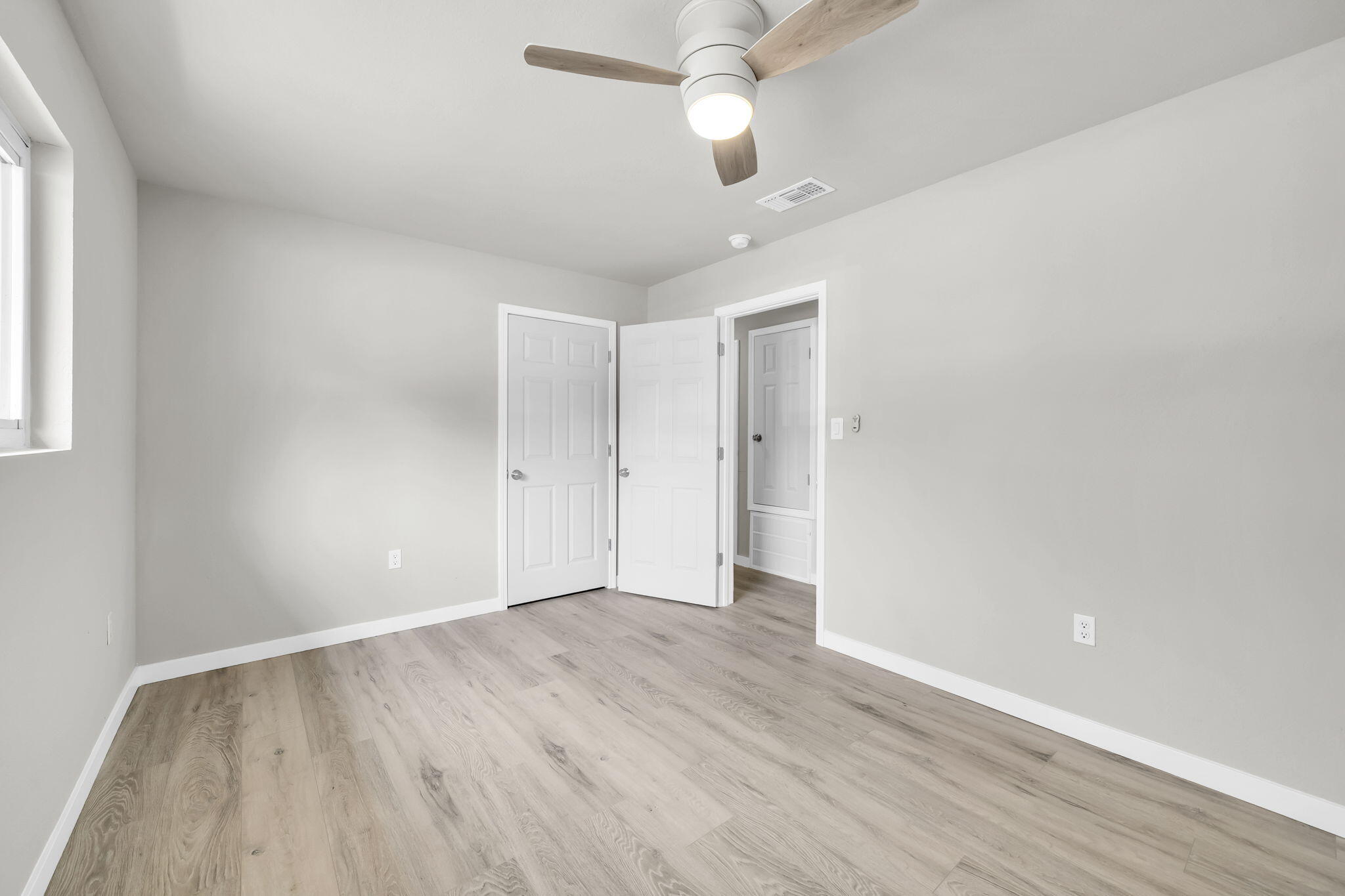 ELLIOTS POINT 10TH ADD ELLIOTTS - Residential