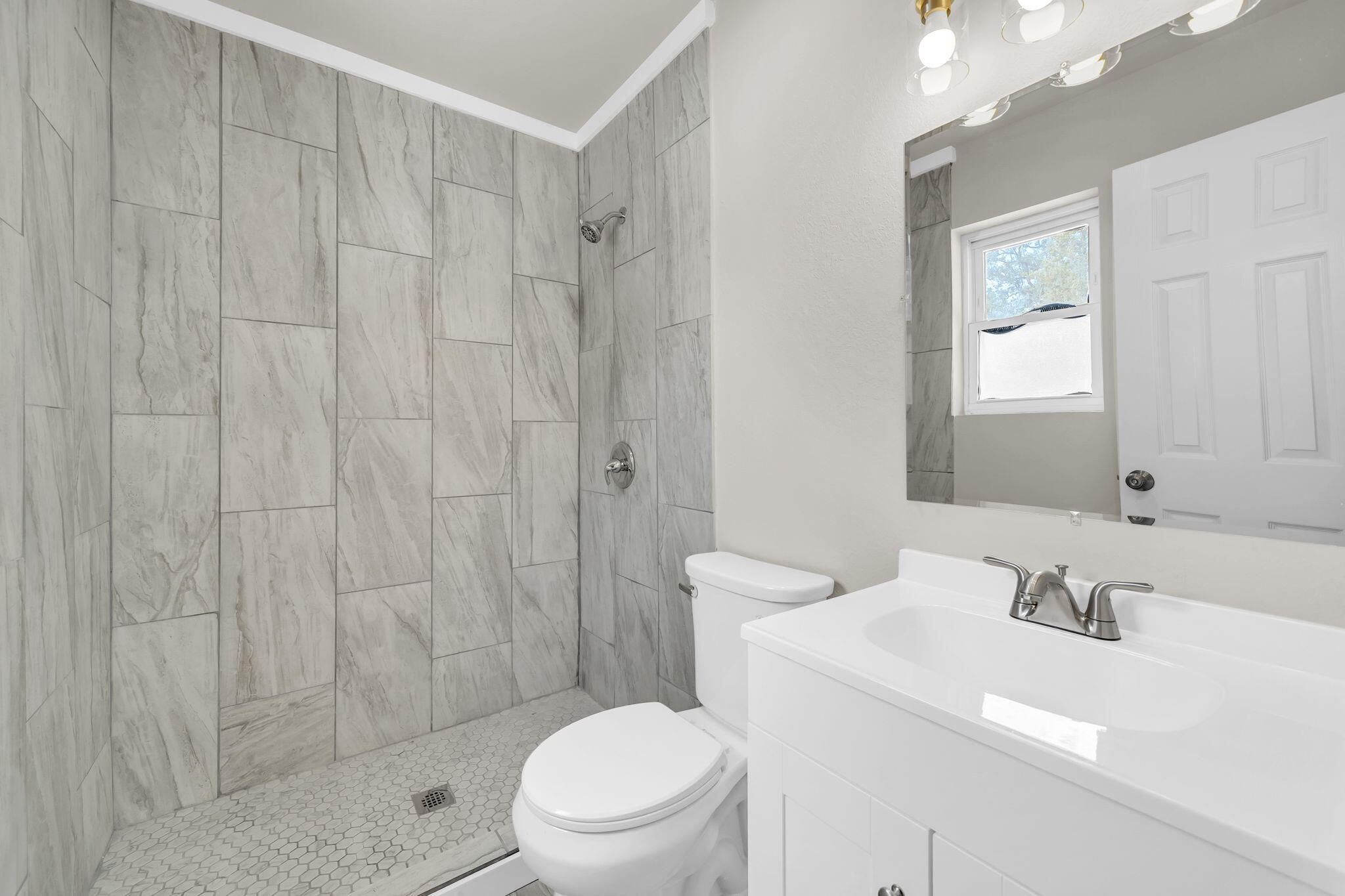 ELLIOTS POINT 10TH ADD ELLIOTTS - Residential