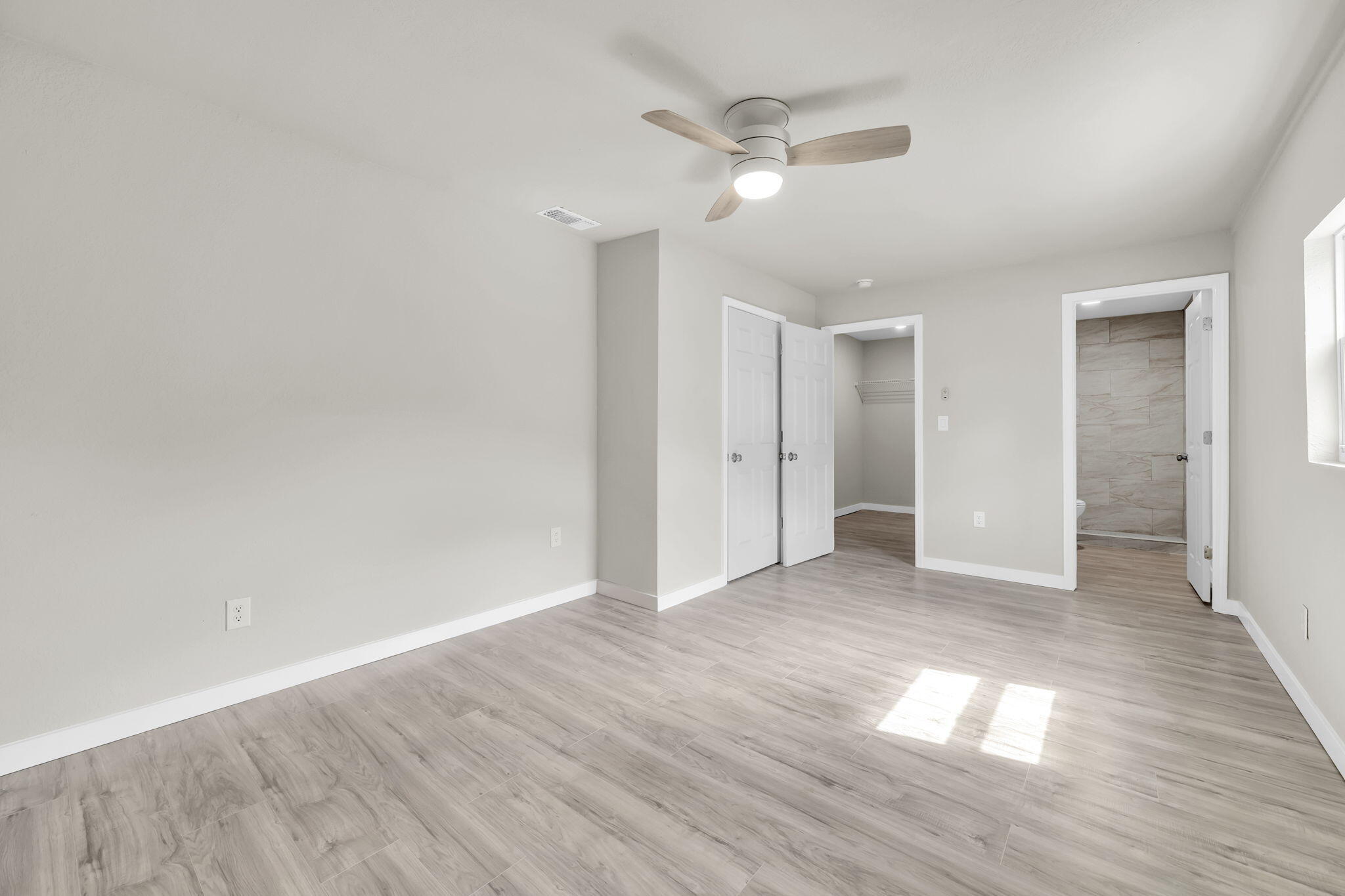 ELLIOTS POINT 10TH ADD ELLIOTTS - Residential