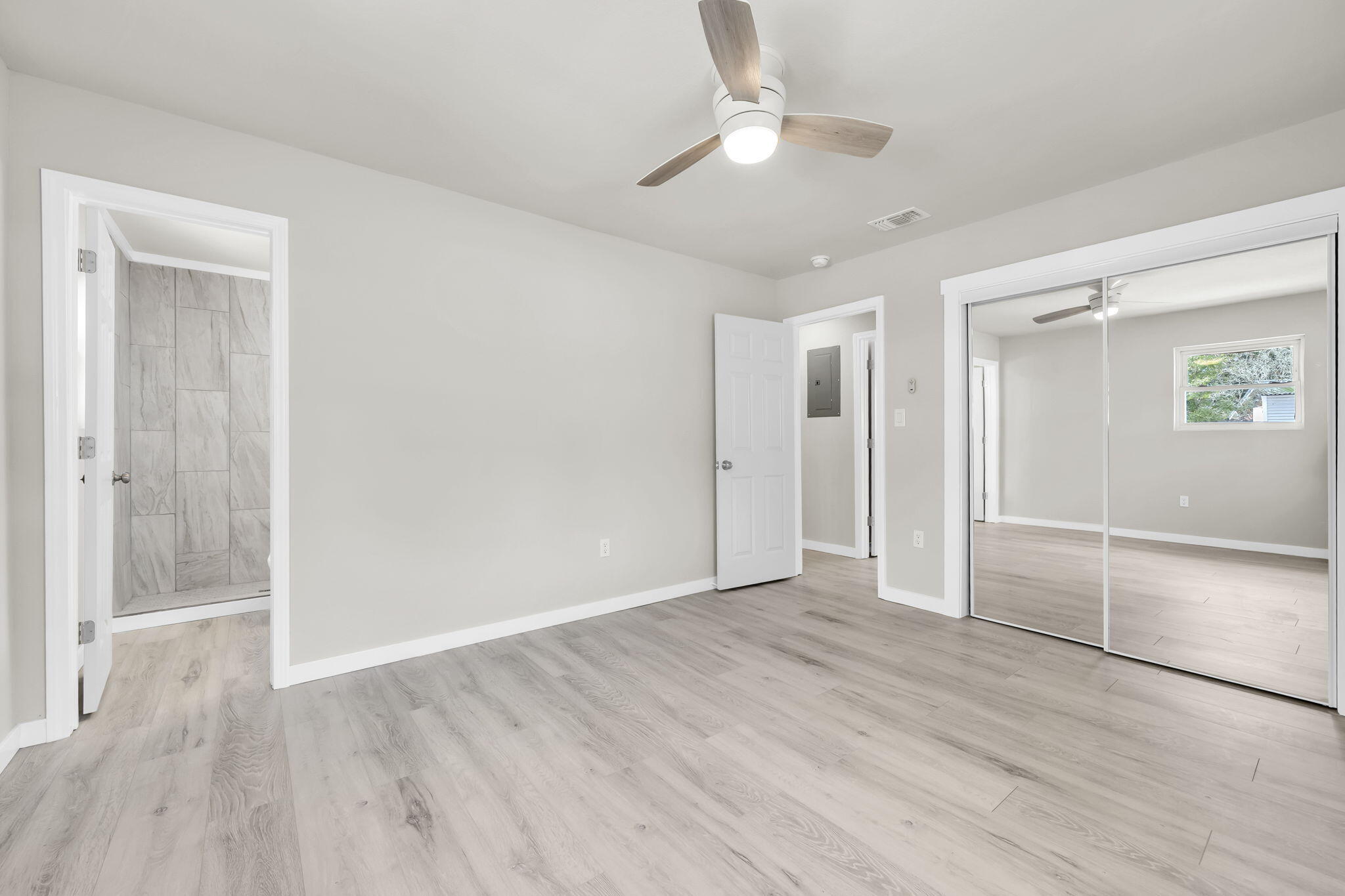 ELLIOTS POINT 10TH ADD ELLIOTTS - Residential